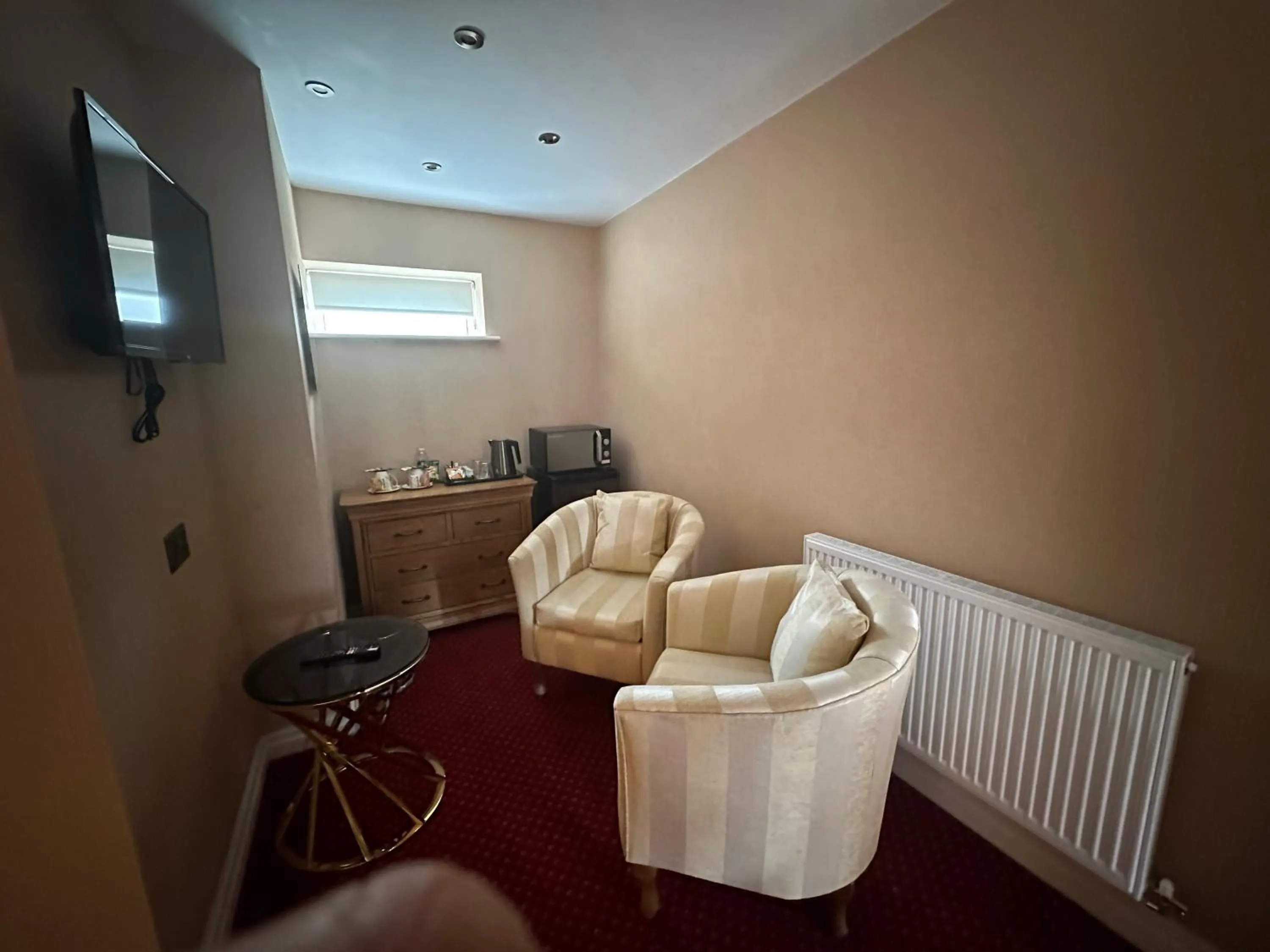 Bedroom in The Chester Court Hotel