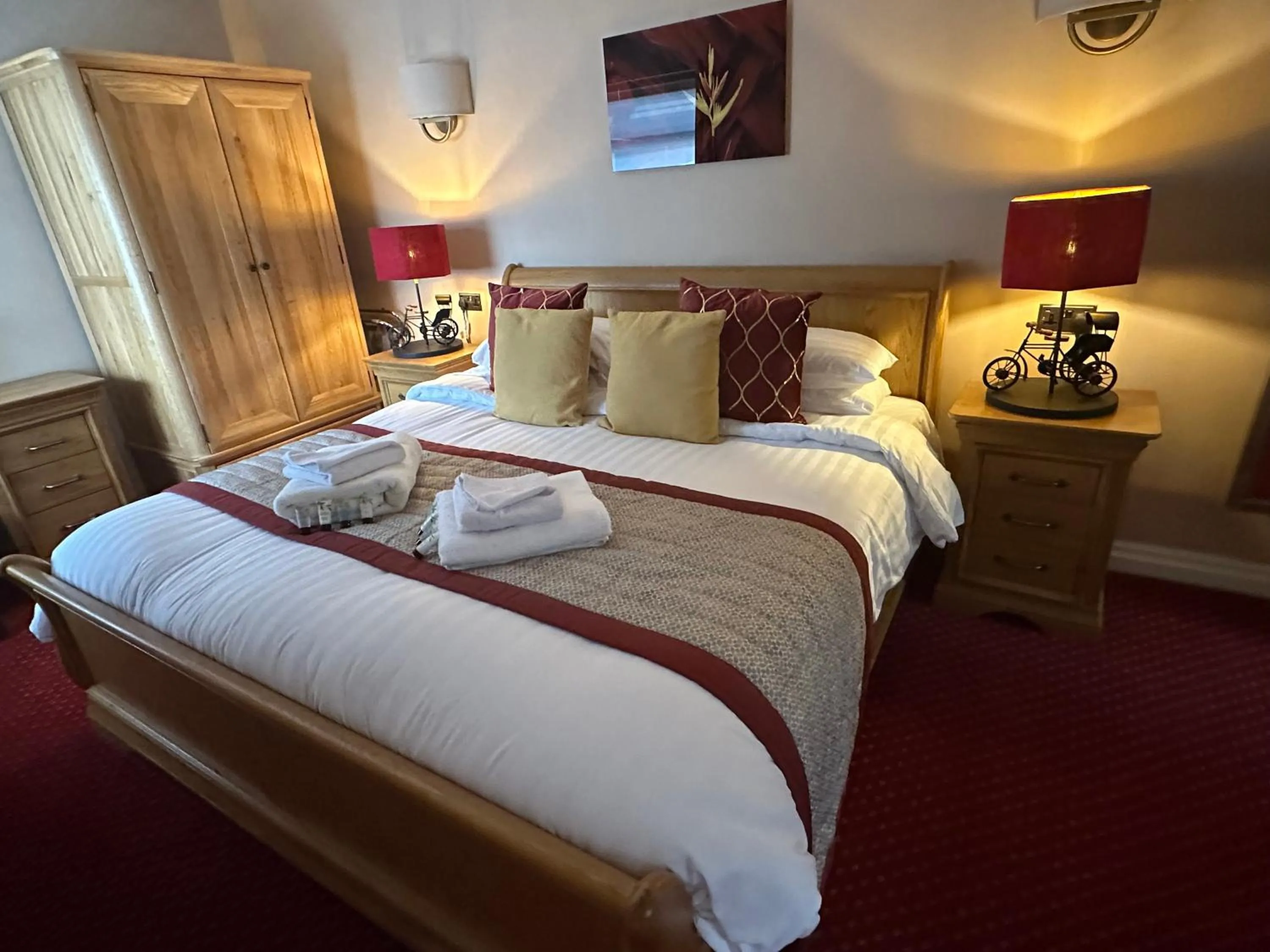 Bed in The Chester Court Hotel