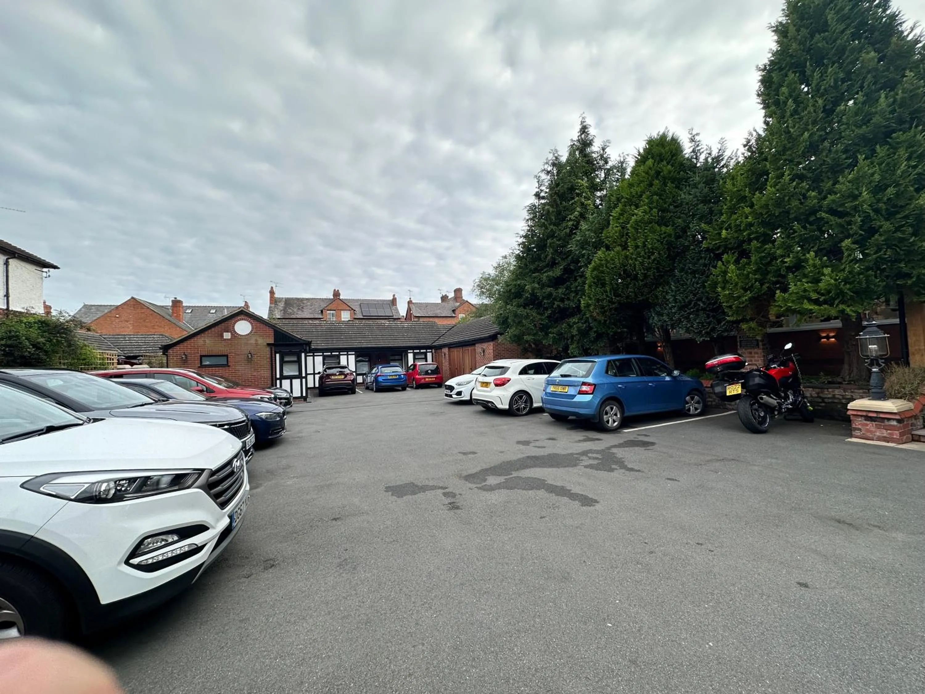 Parking in The Chester Court Hotel