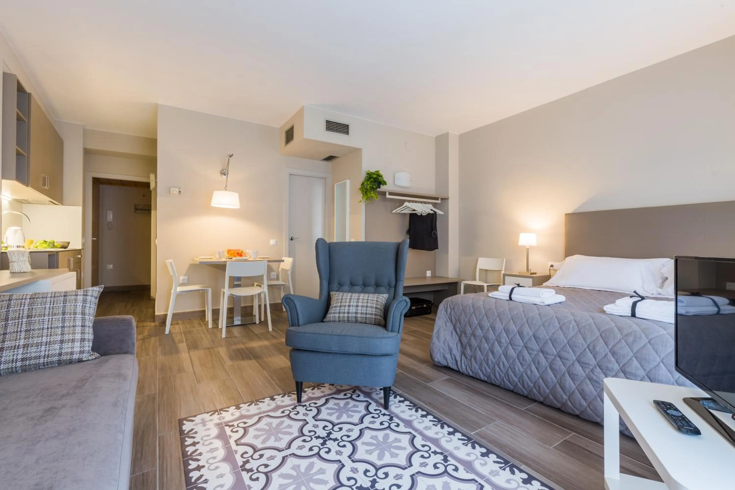 Bed in Flateli 430 BCN