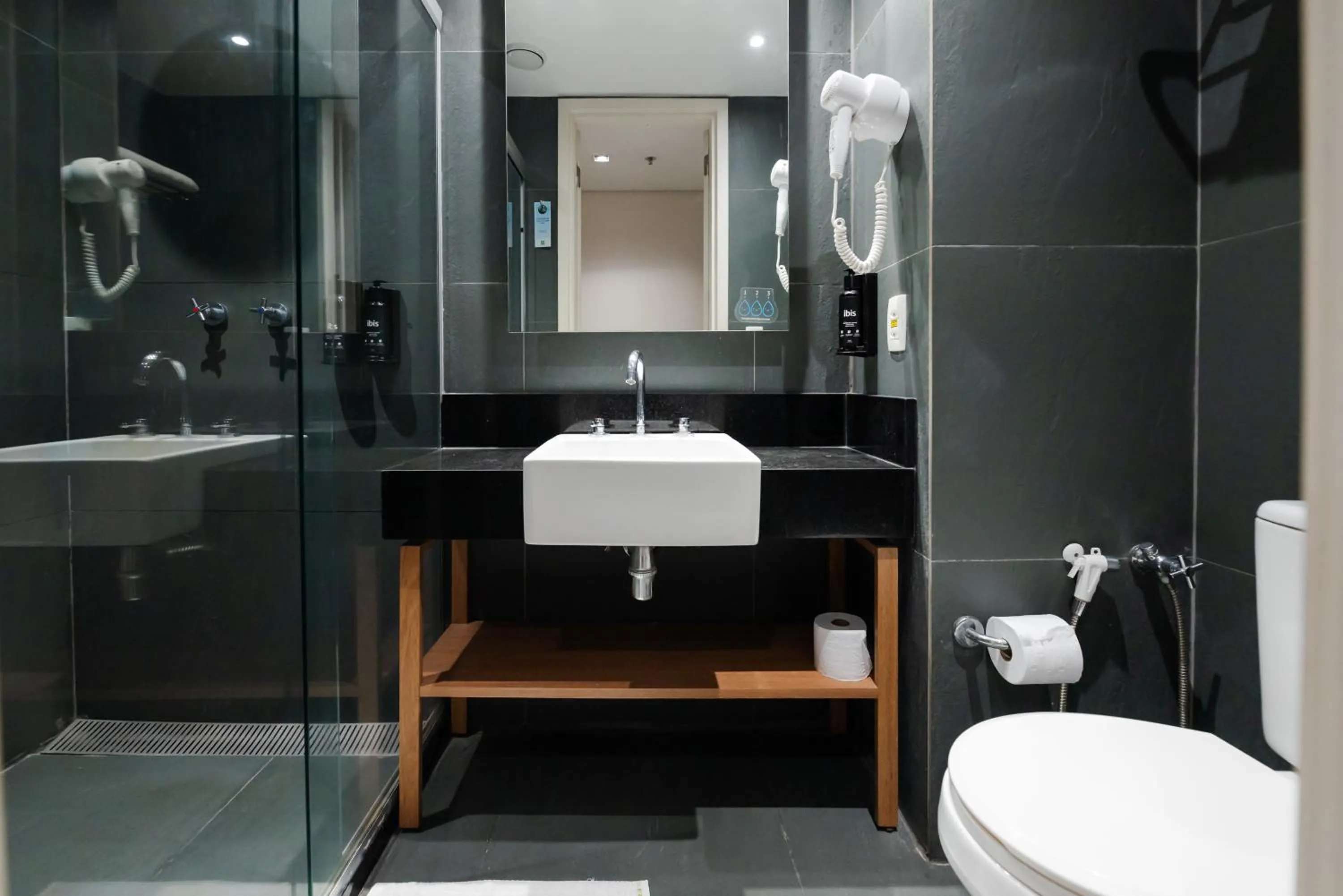 Bathroom in ibis Styles Rio de Janeiro Botafogo