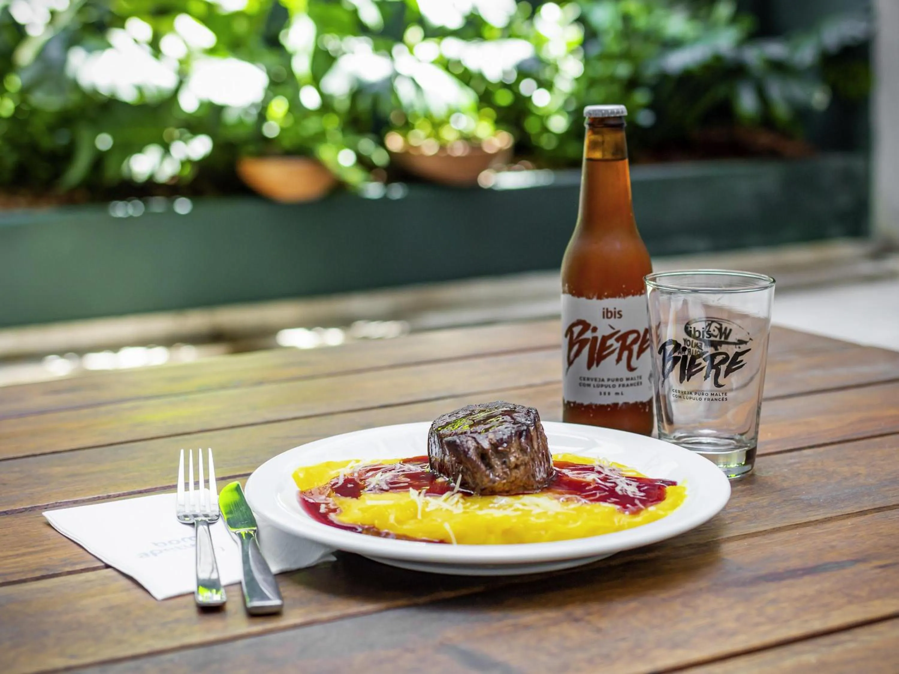 Restaurant/places to eat in ibis Styles Rio de Janeiro Botafogo