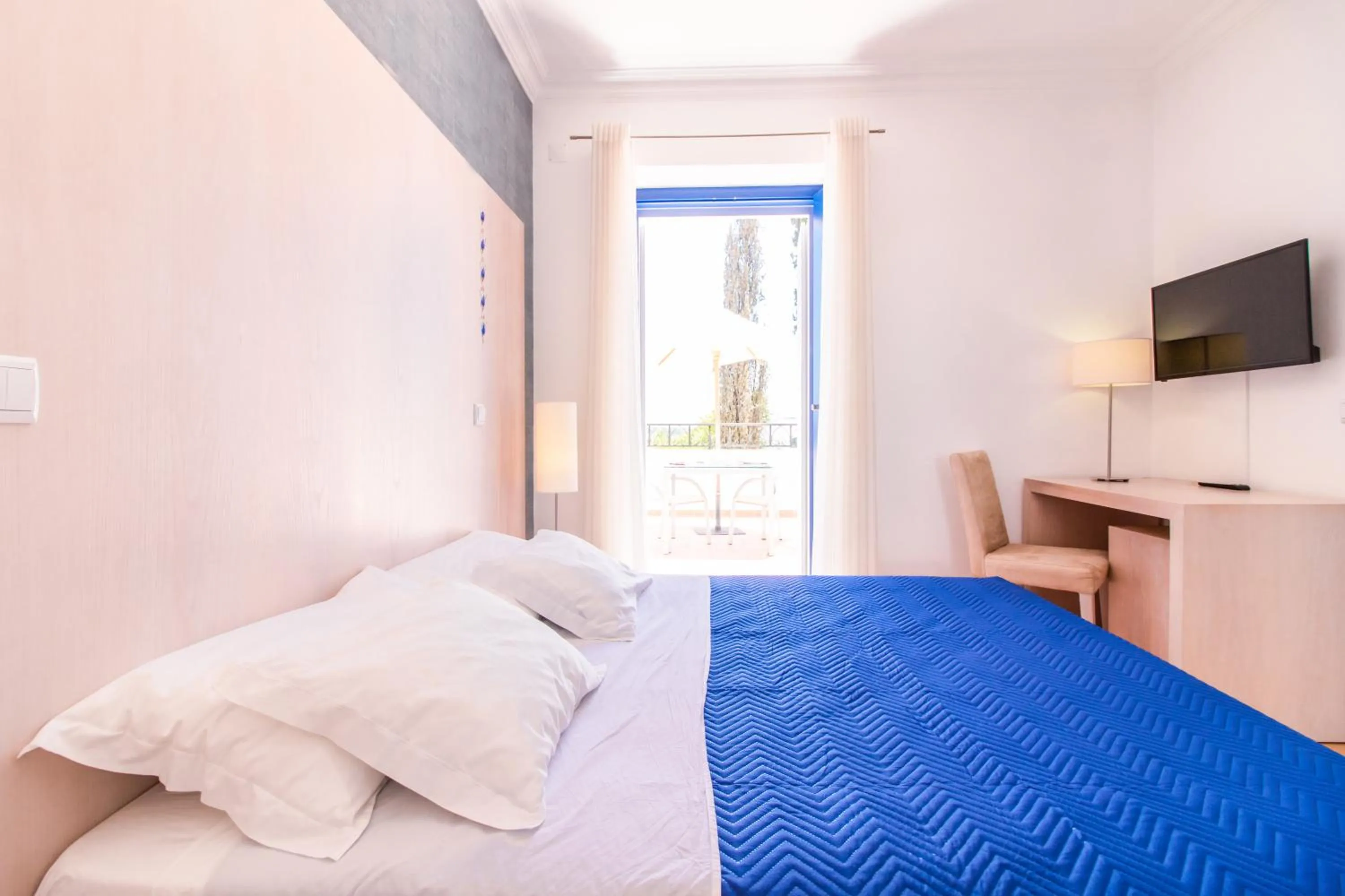 Bedroom, Bed in HOTEL LOUSAL Grandola