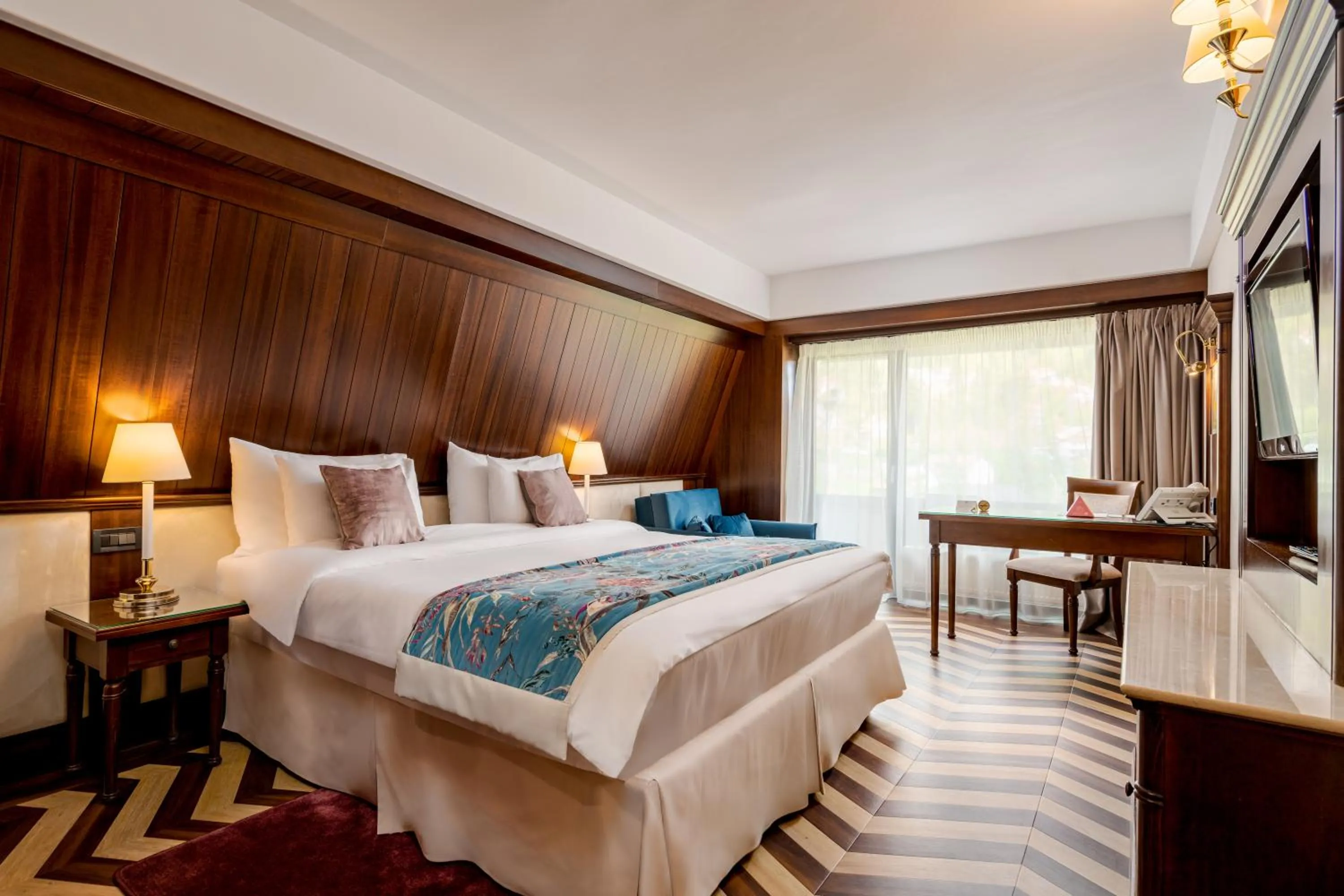 Photo of the whole room, Bed in Hotel International