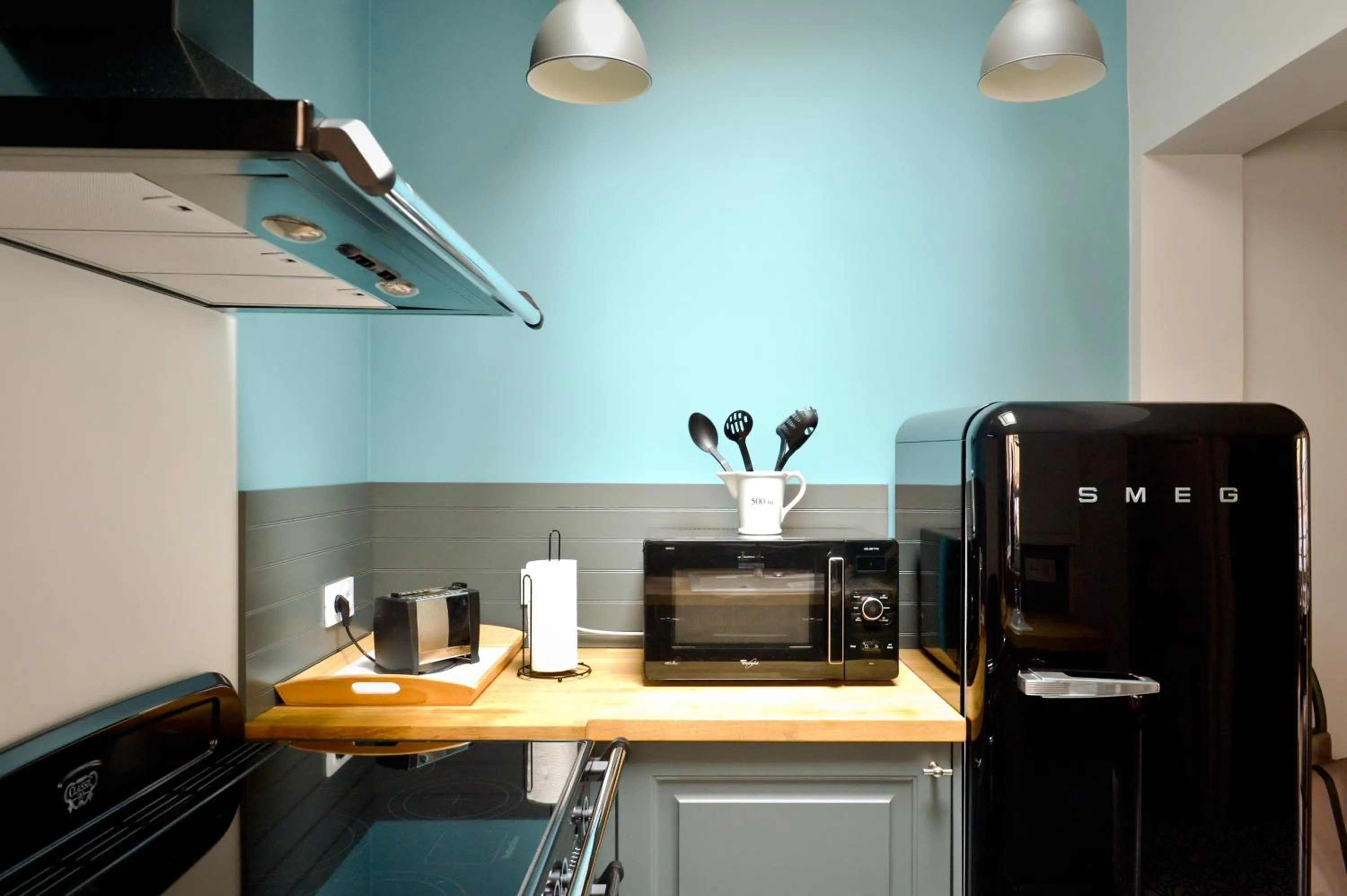 Kitchen or kitchenette in La Maison de Pierre et Valérie Ste Catherine Honfleur