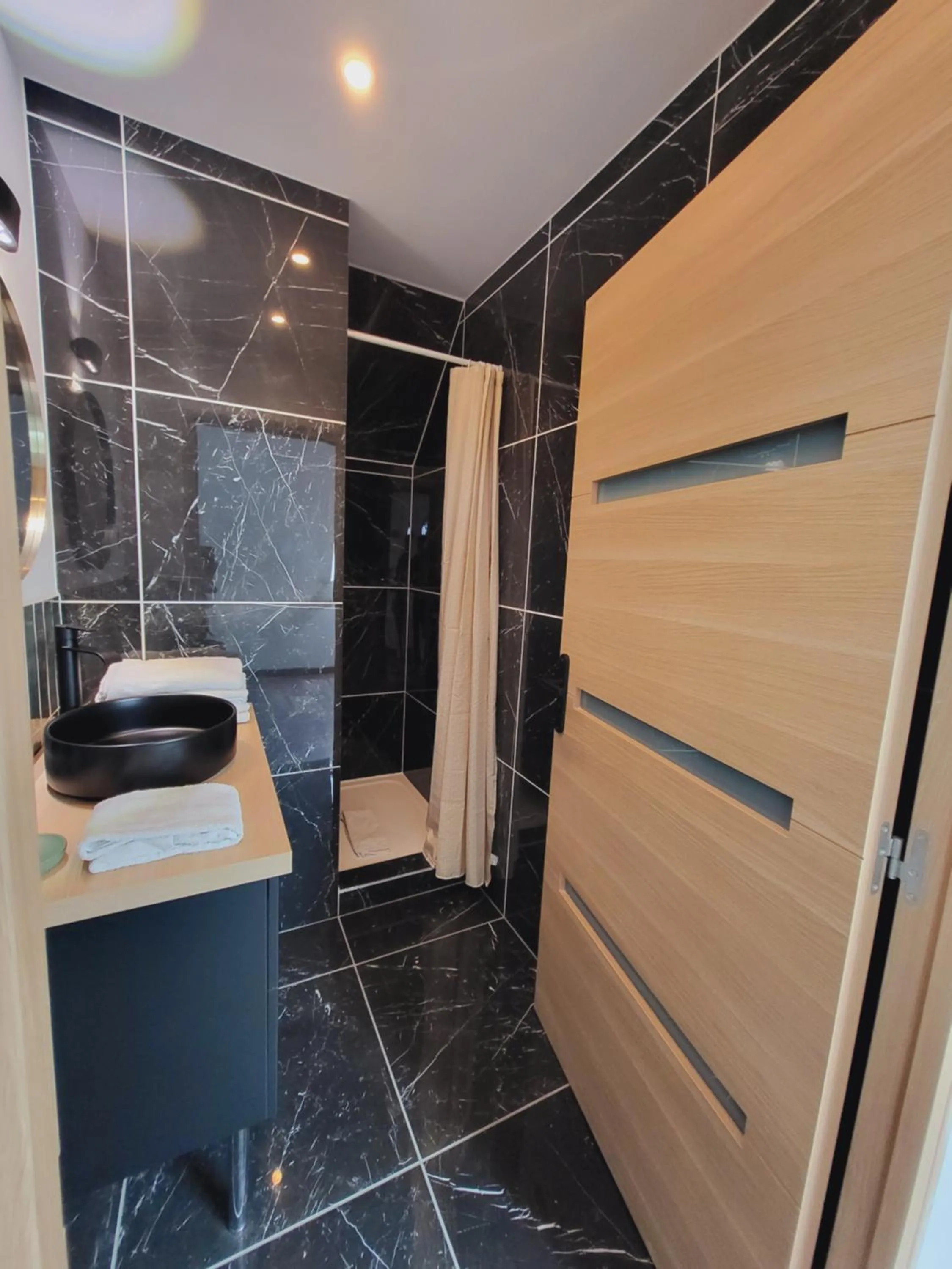 Bathroom in La marine D'opale