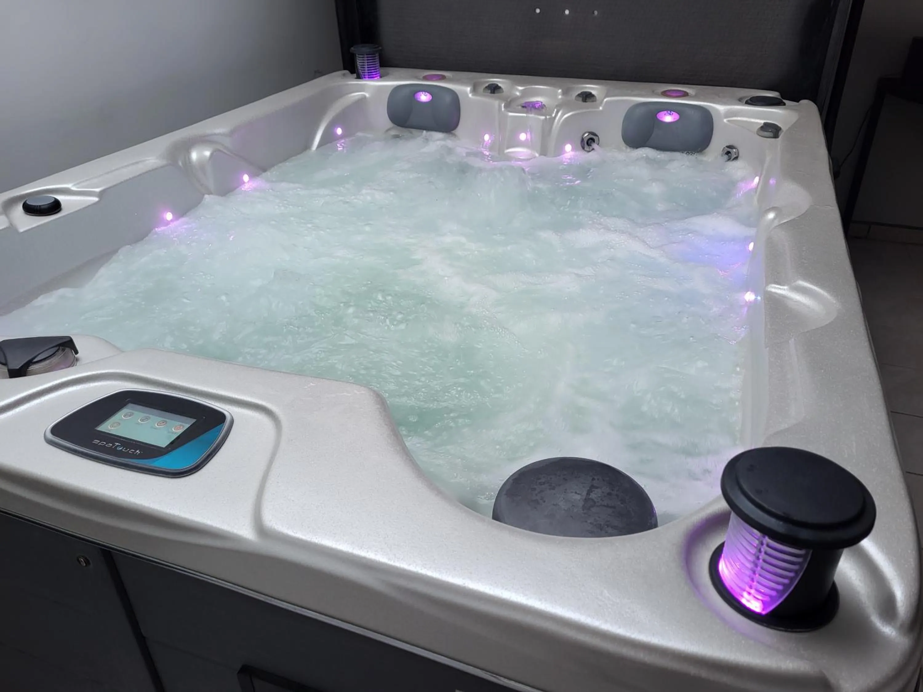 Spa and wellness centre/facilities in La marine D'opale