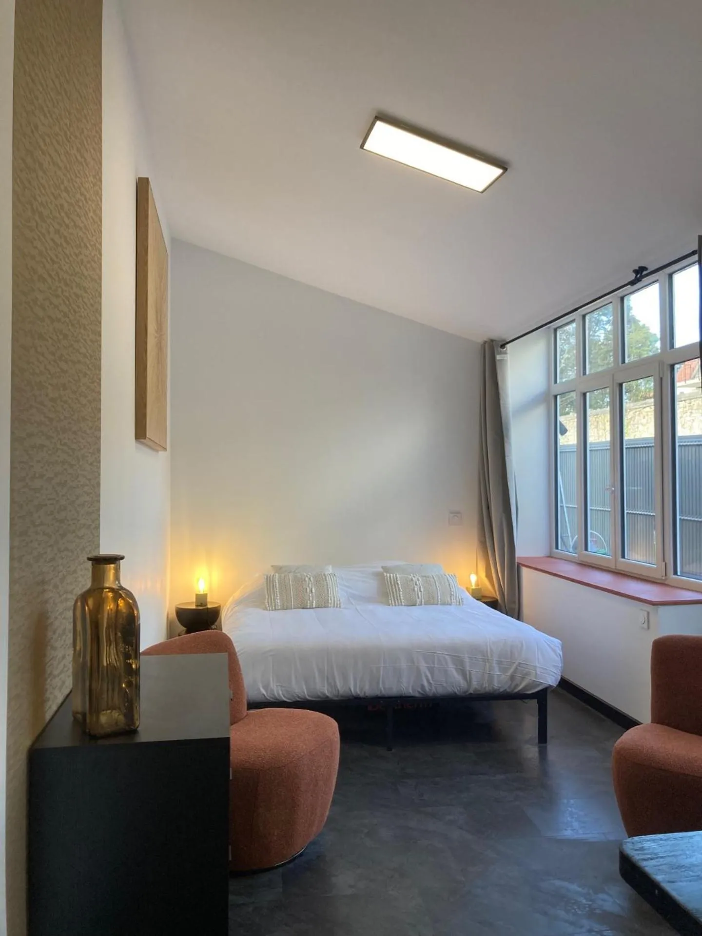 Bedroom, Bed in La marine D'opale