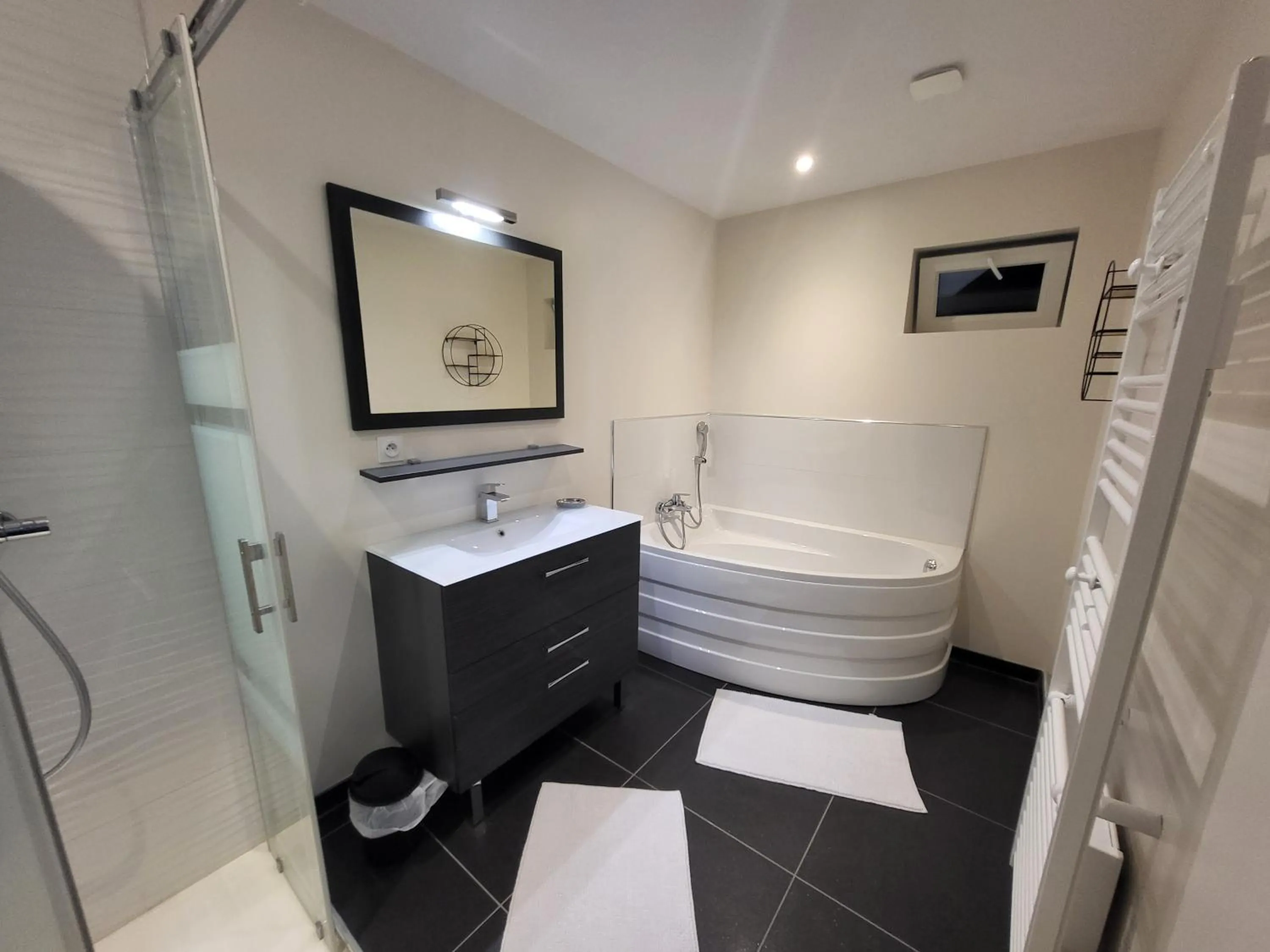 Bathroom in La marine D'opale