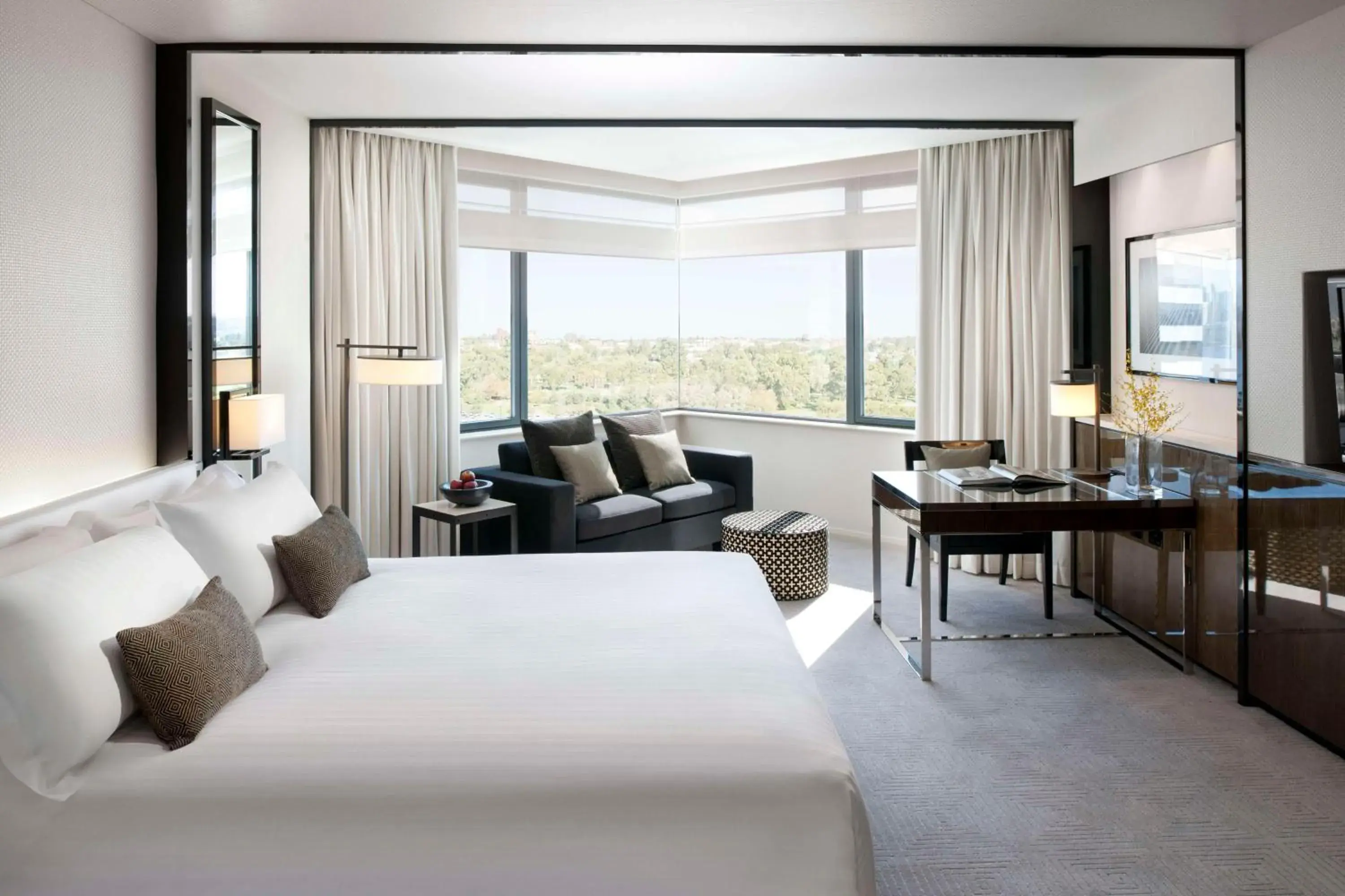 Luxe King Room in Crown Metropol Perth Luxe King Room in Crown Metropol Perth