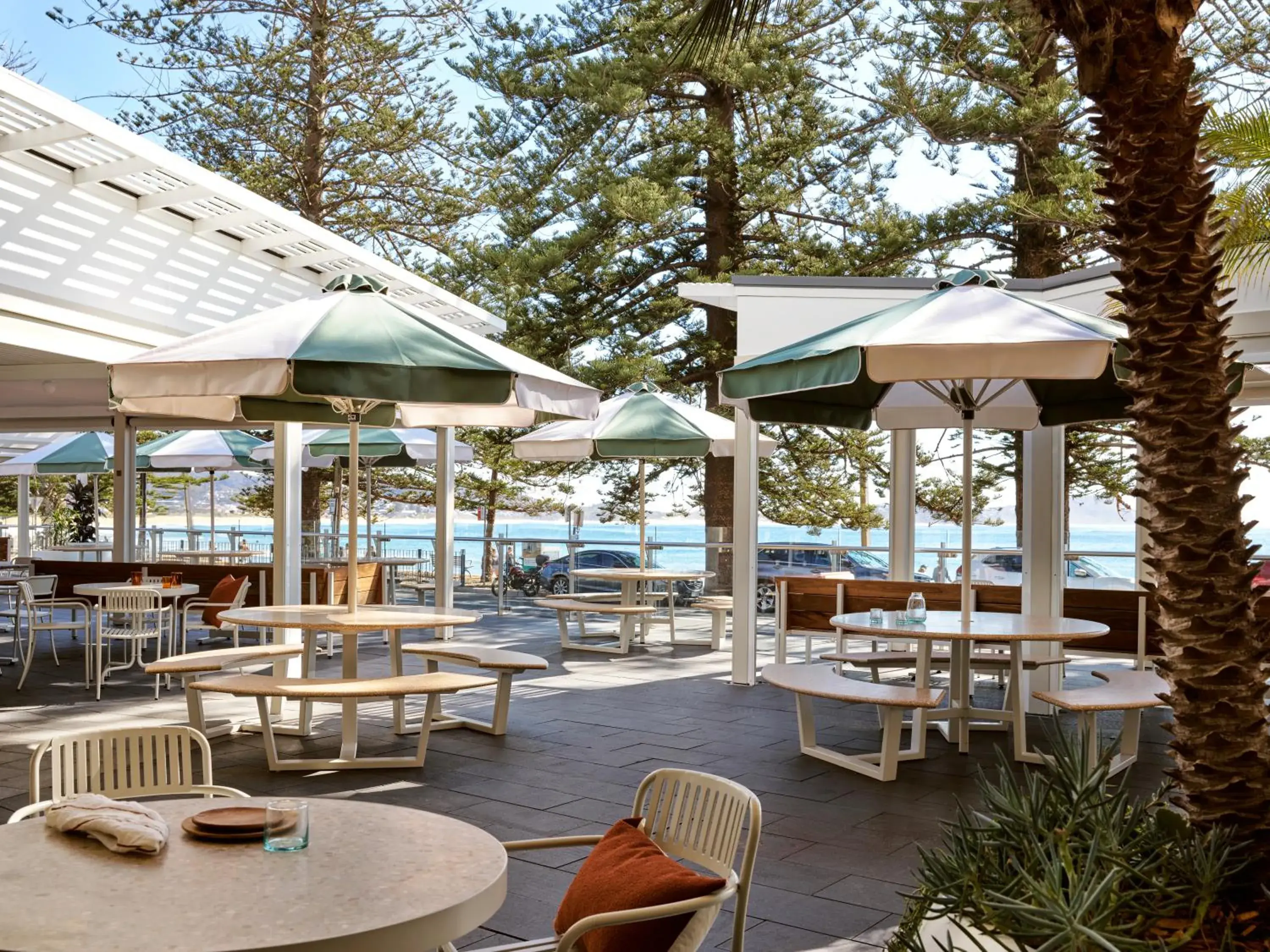 Restaurant/places to eat in Crowne Plaza Terrigal Pacific by IHG Restaurant/places to eat in Crowne Plaza Terrigal Pacific by IHG