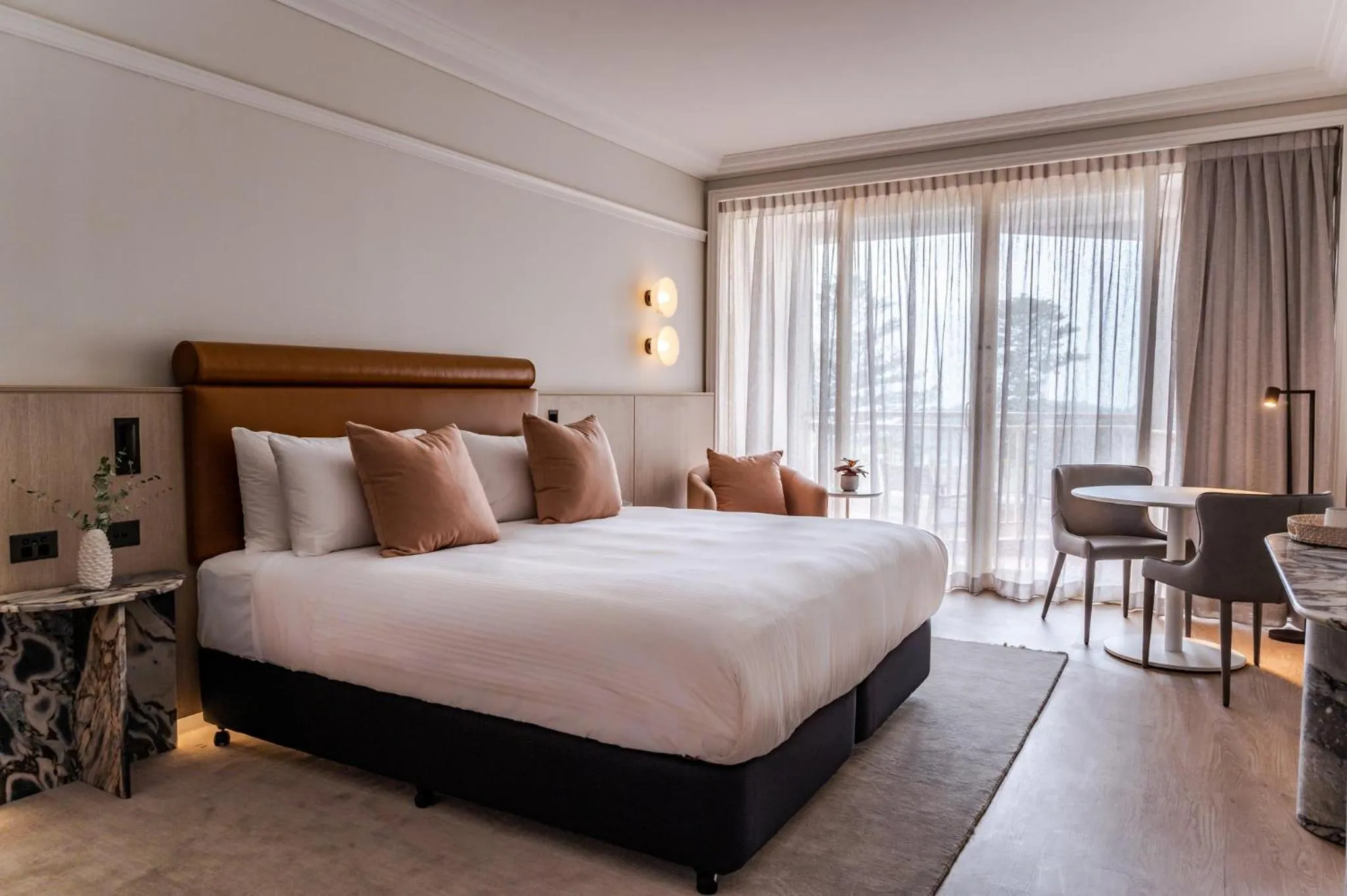 Photo of the whole room, Bed in Crowne Plaza Terrigal Pacific by IHG