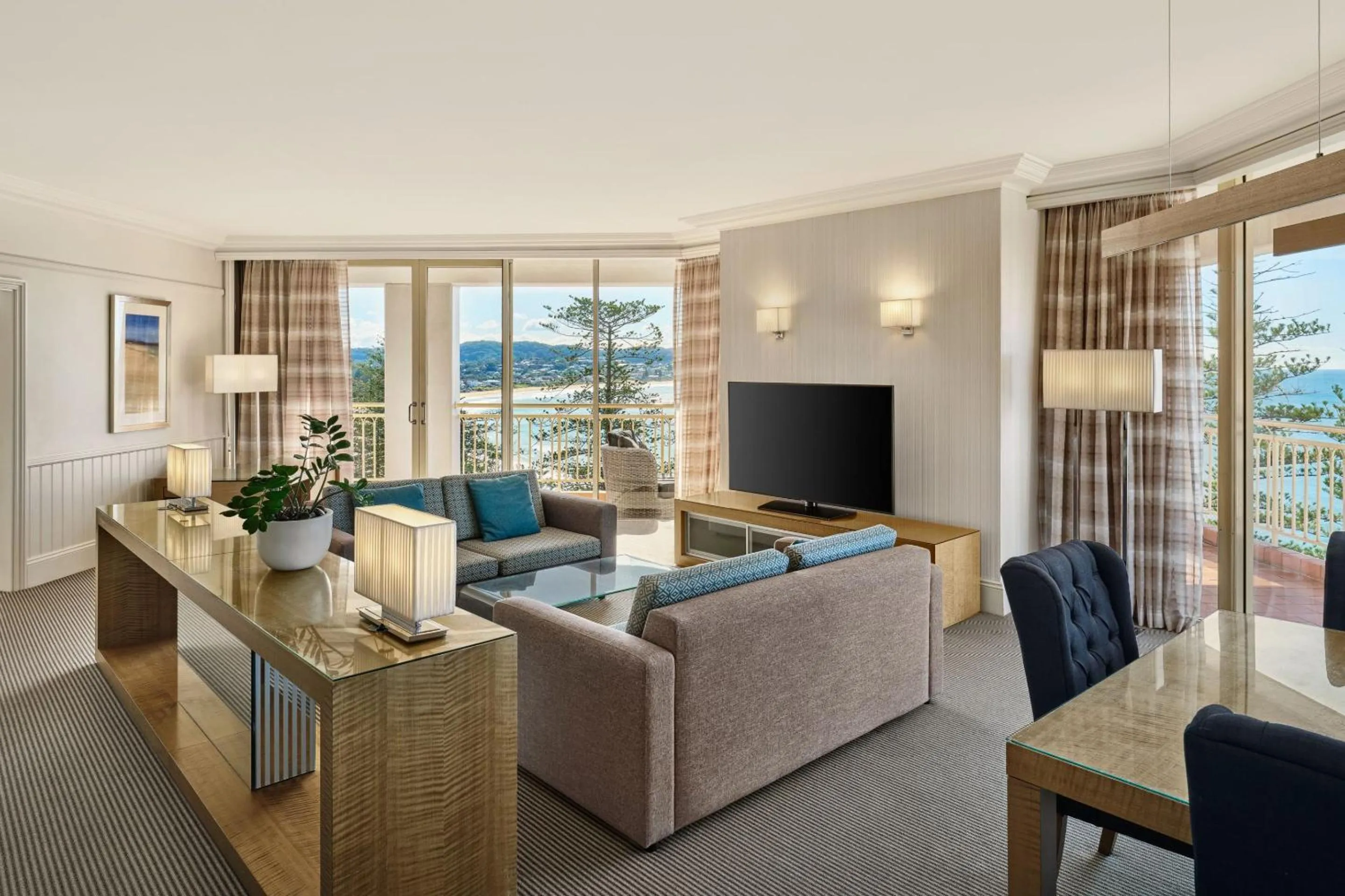Photo of the whole room in Crowne Plaza Terrigal Pacific by IHG