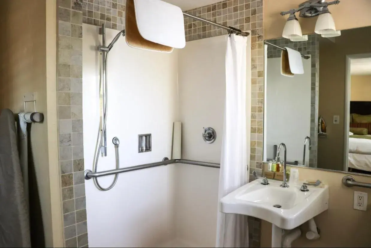 Studio - Disability Access in Country Inn Motel Studio - Disability Access in Country Inn Motel