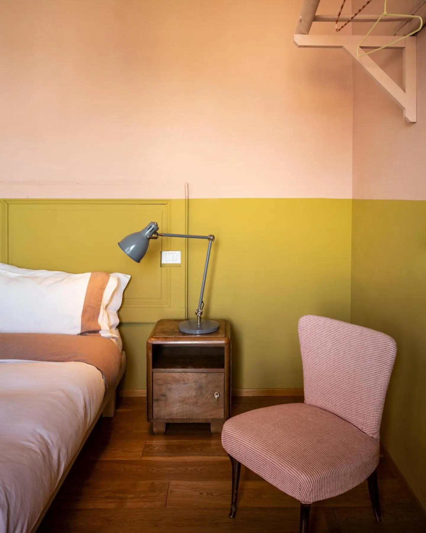 Decorative detail in Le 33