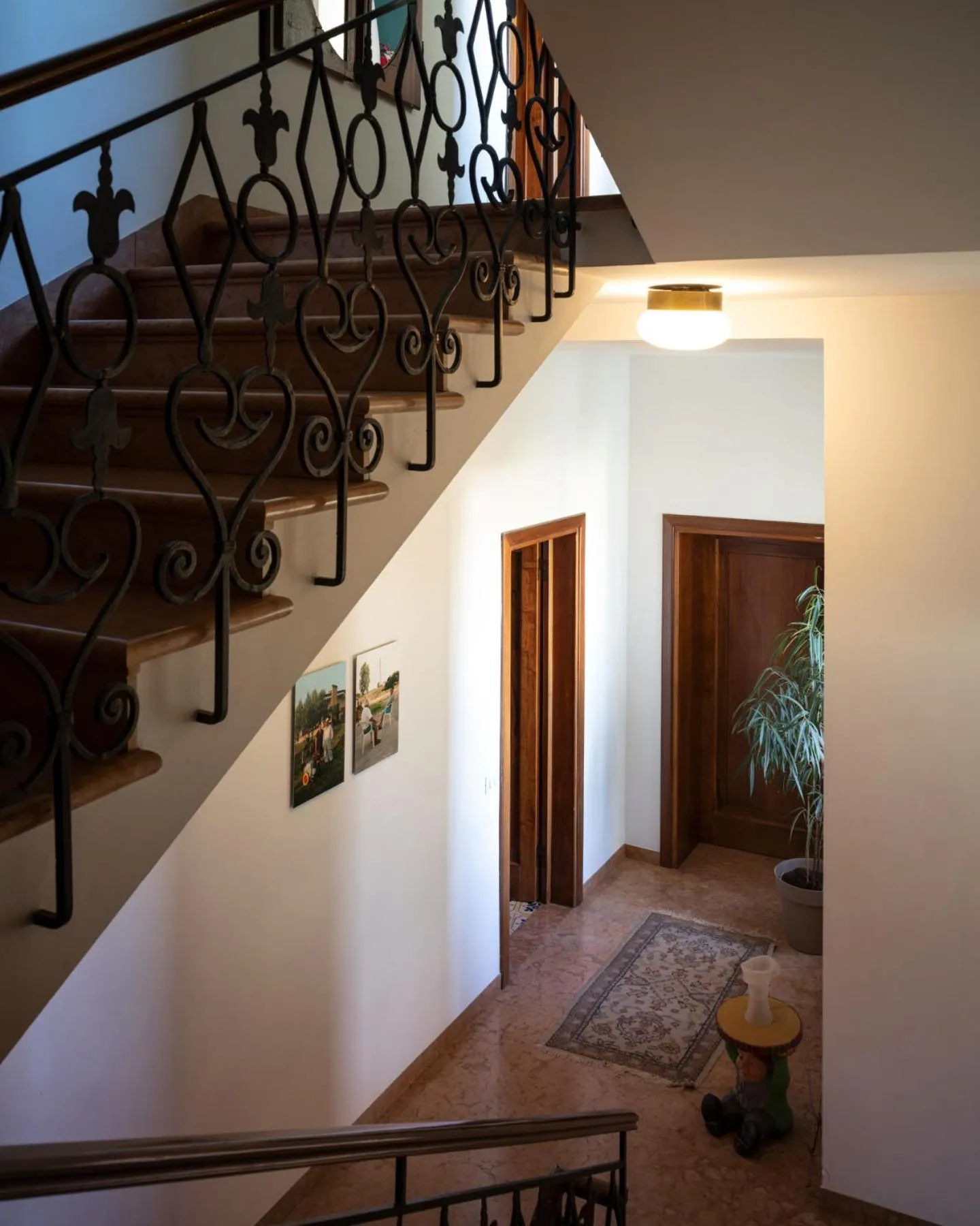 Decorative detail in Le 33