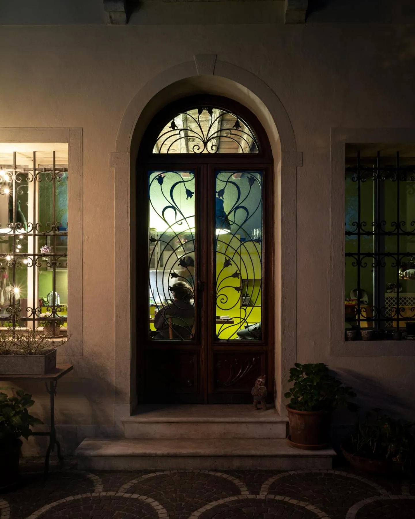 Inner courtyard view in Le 33