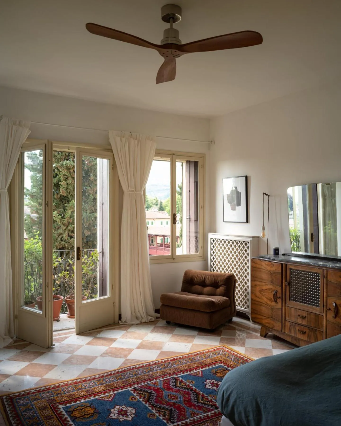 Bird's eye view in Le 33