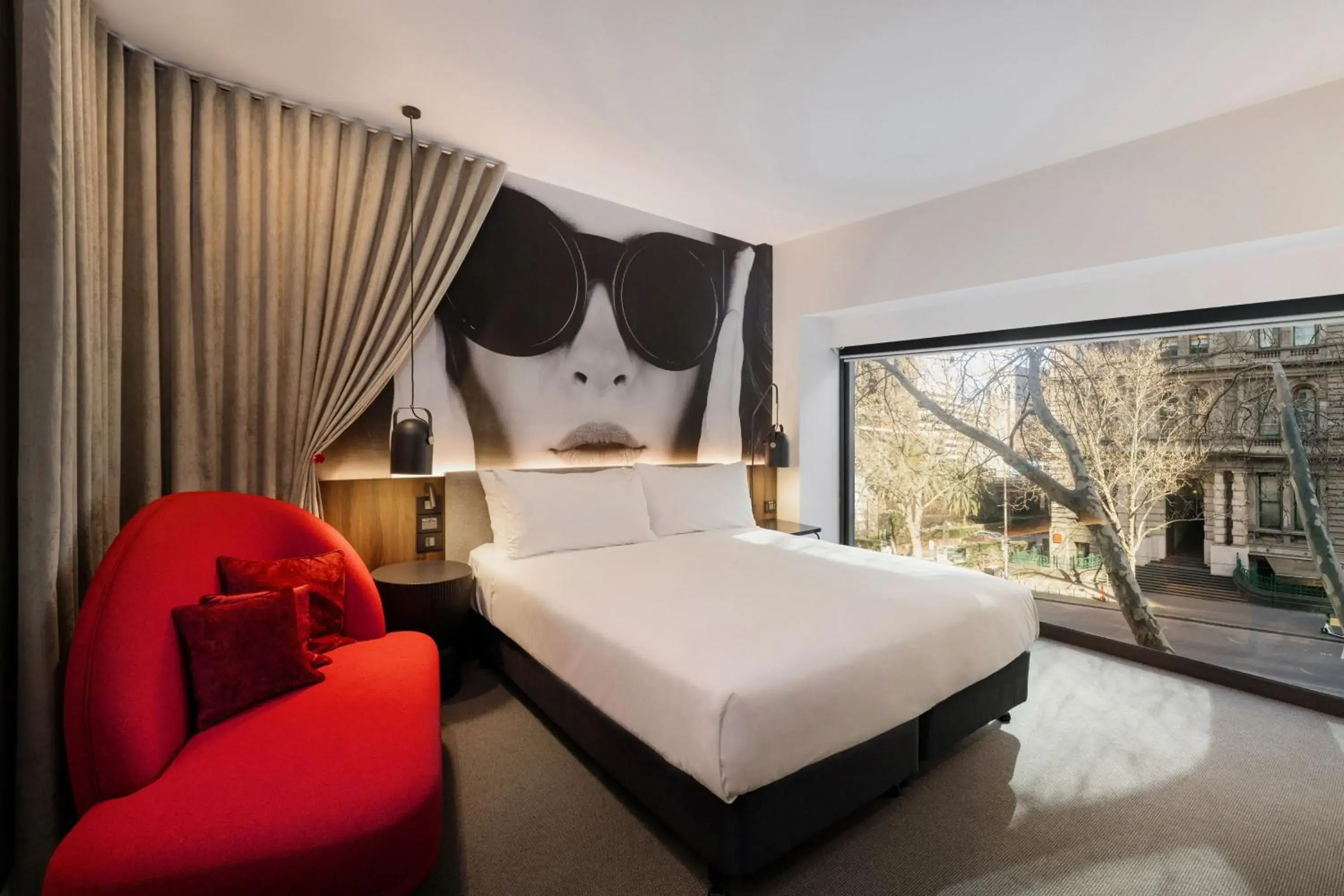 Guests, Bed in Hotel Indigo Melbourne on Flinders by IHG Guests, Bed in Hotel Indigo Melbourne on Flinders by IHG