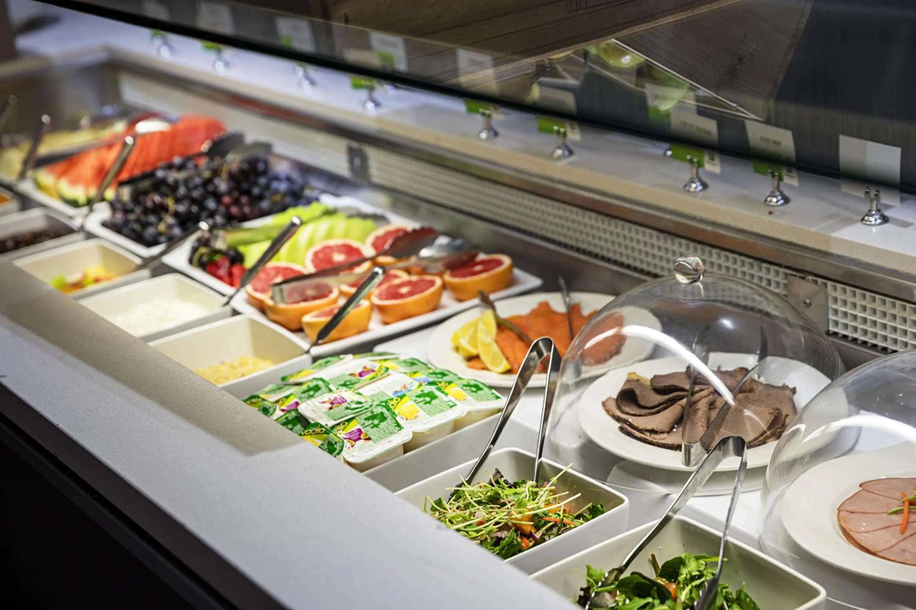 Buffet breakfast in Hotel Grand Chancellor Townsville