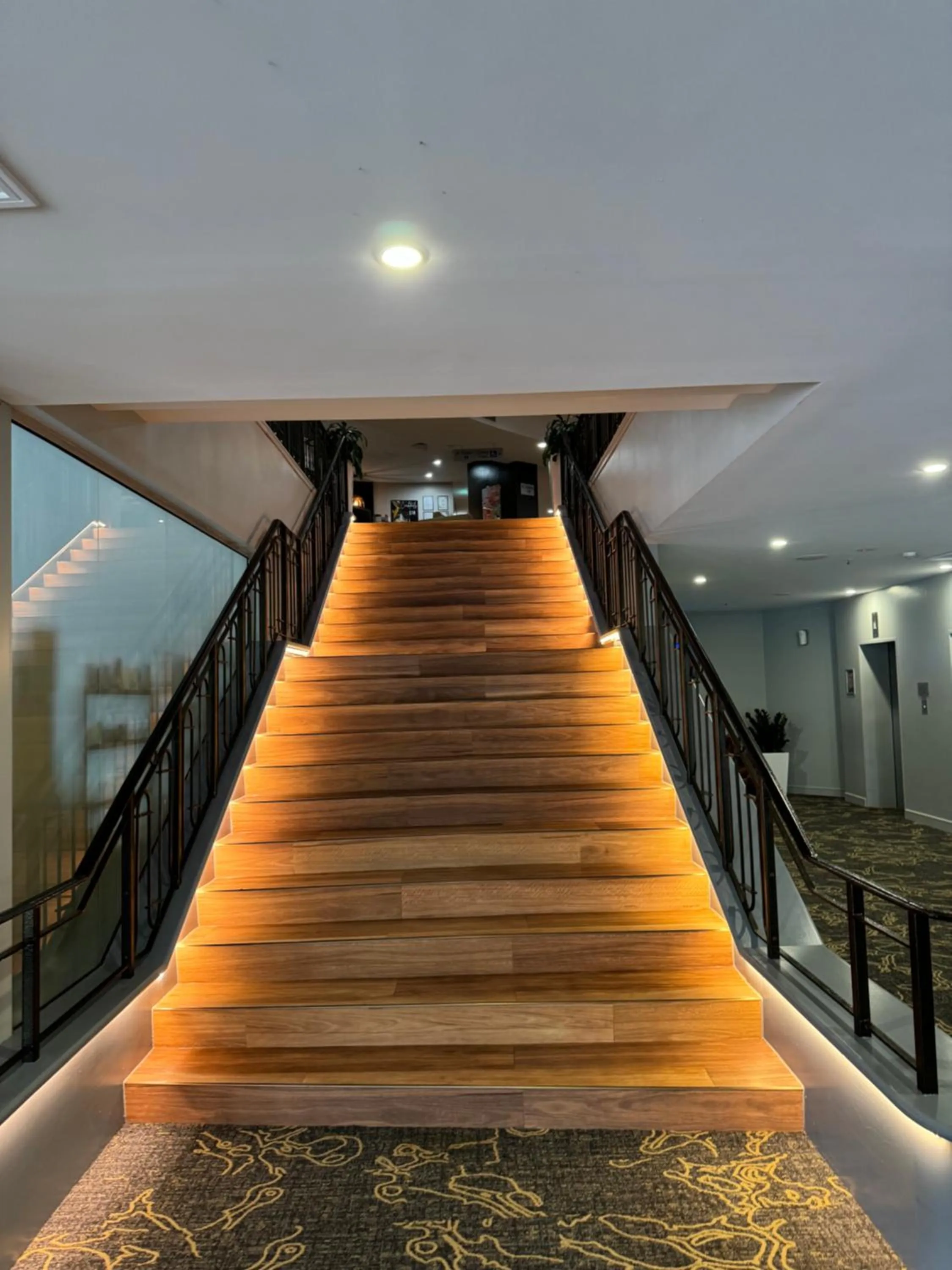 Lobby or reception in Hotel Grand Chancellor Townsville