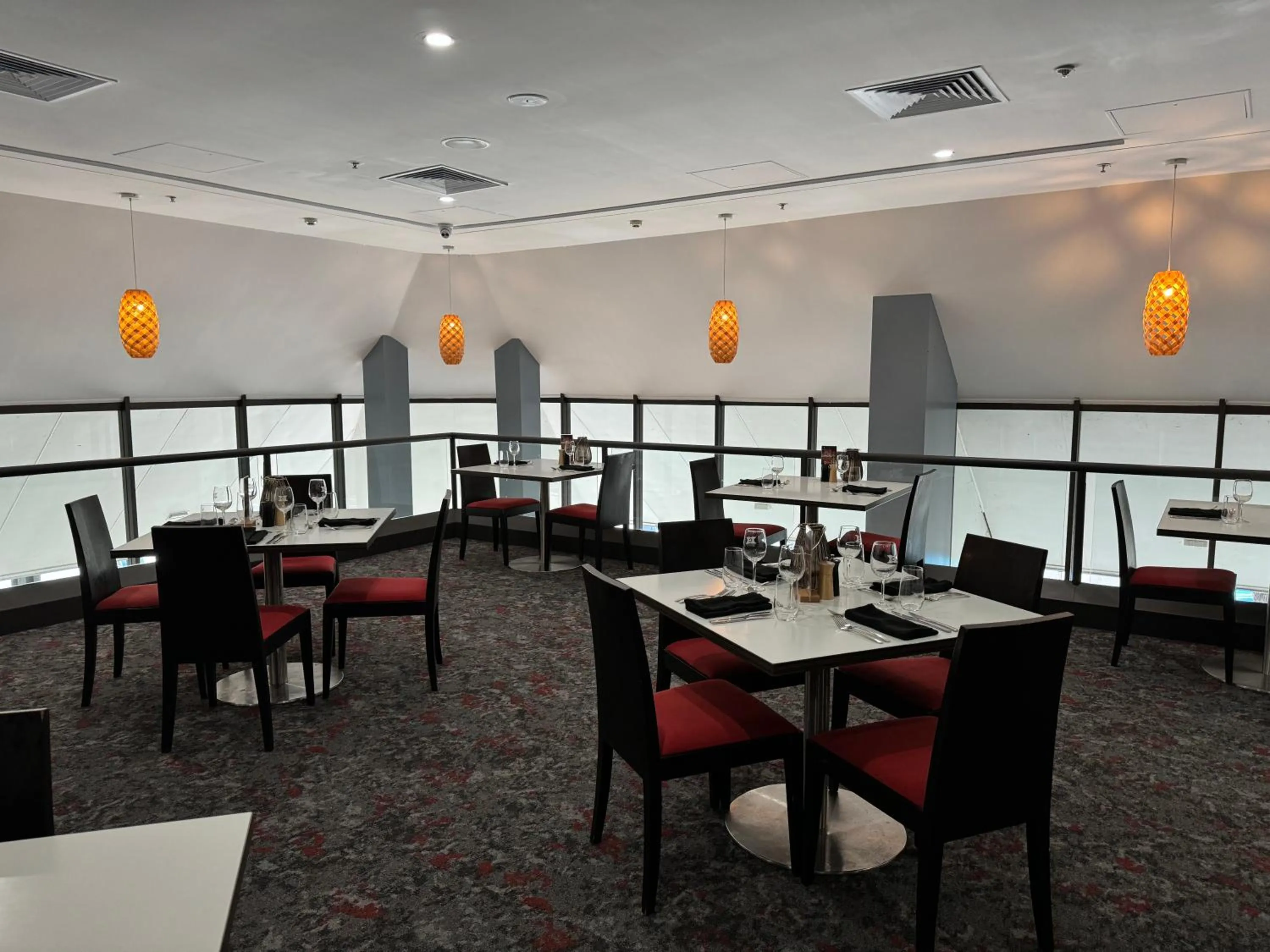 Restaurant/places to eat in Hotel Grand Chancellor Townsville