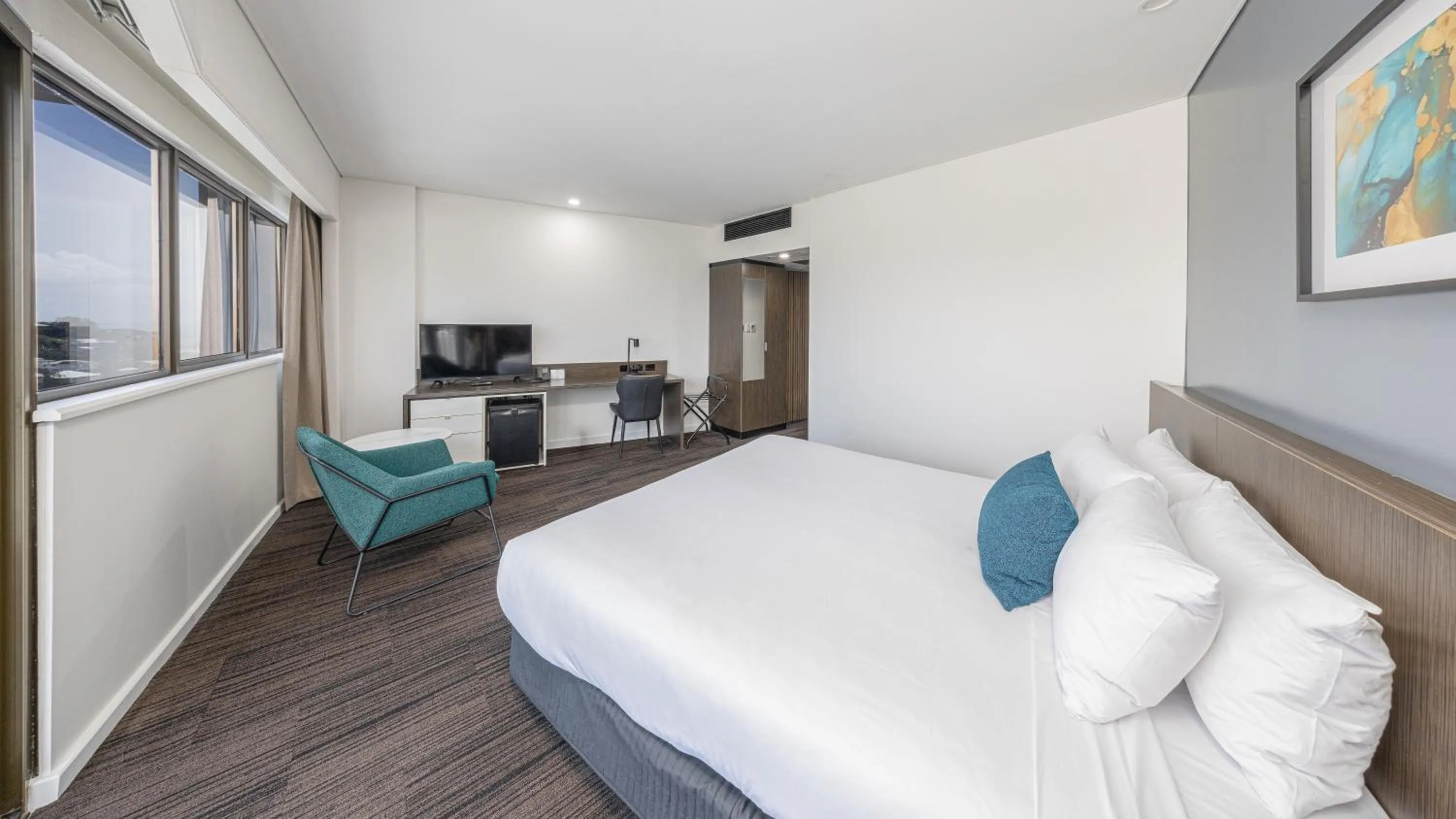 Bed in Hotel Grand Chancellor Townsville