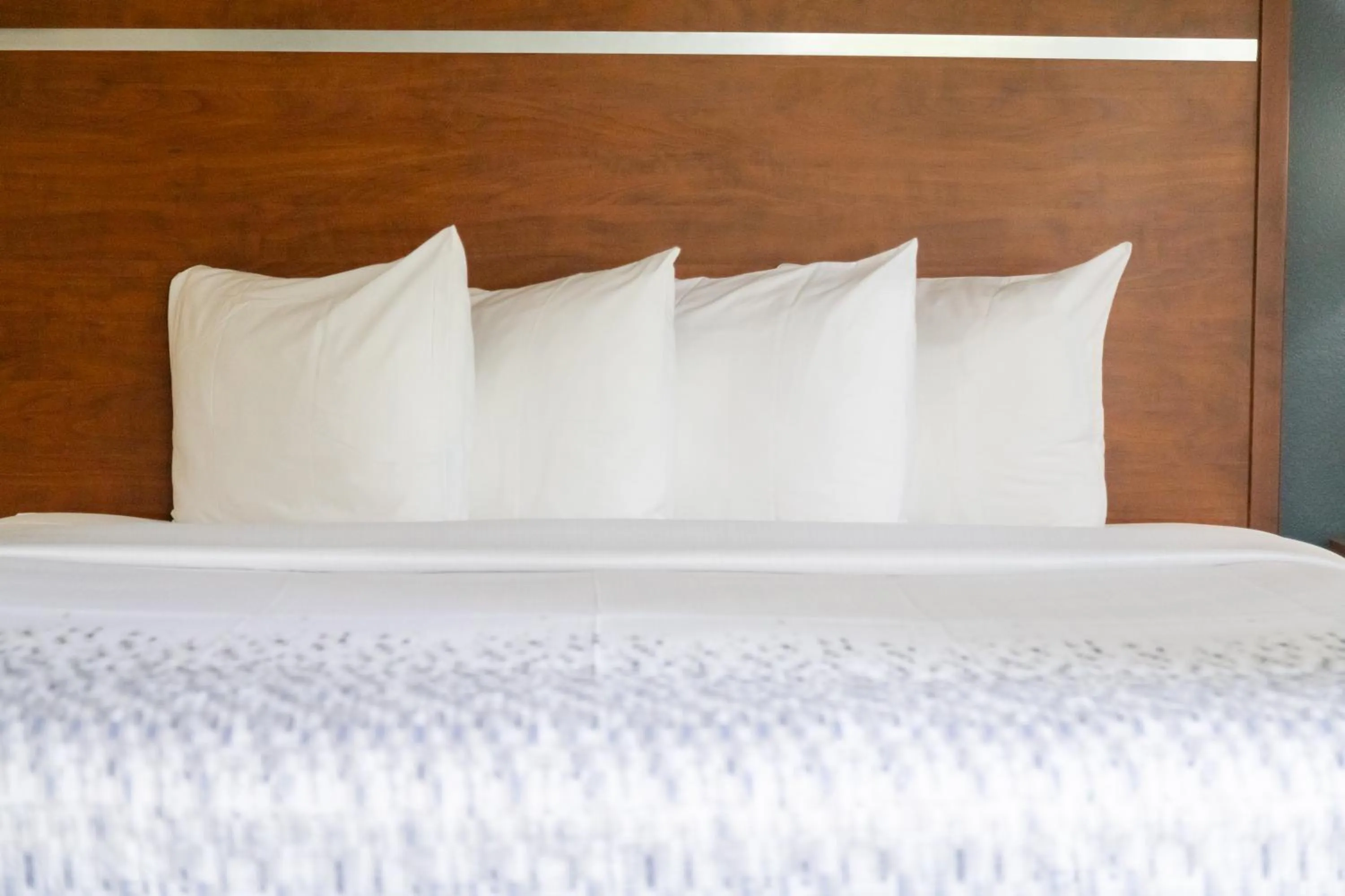 Bed in Twin Mountain Inn & Suites