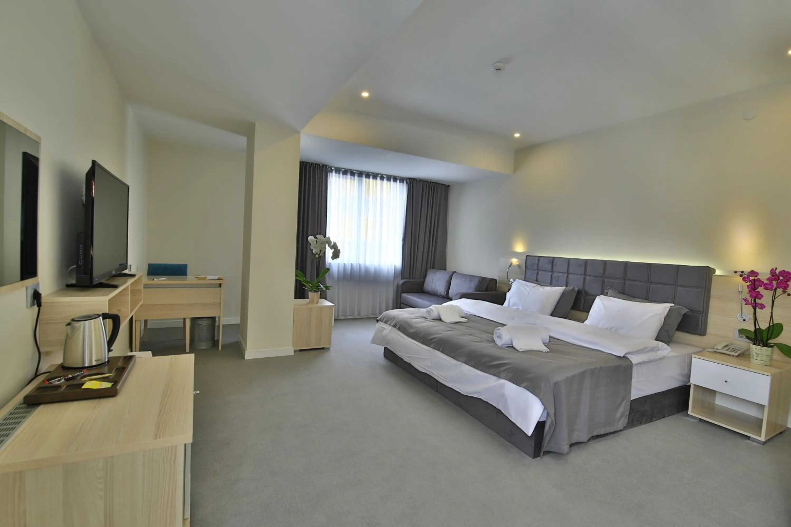 Photo of the whole room, Bed in leto city hotel