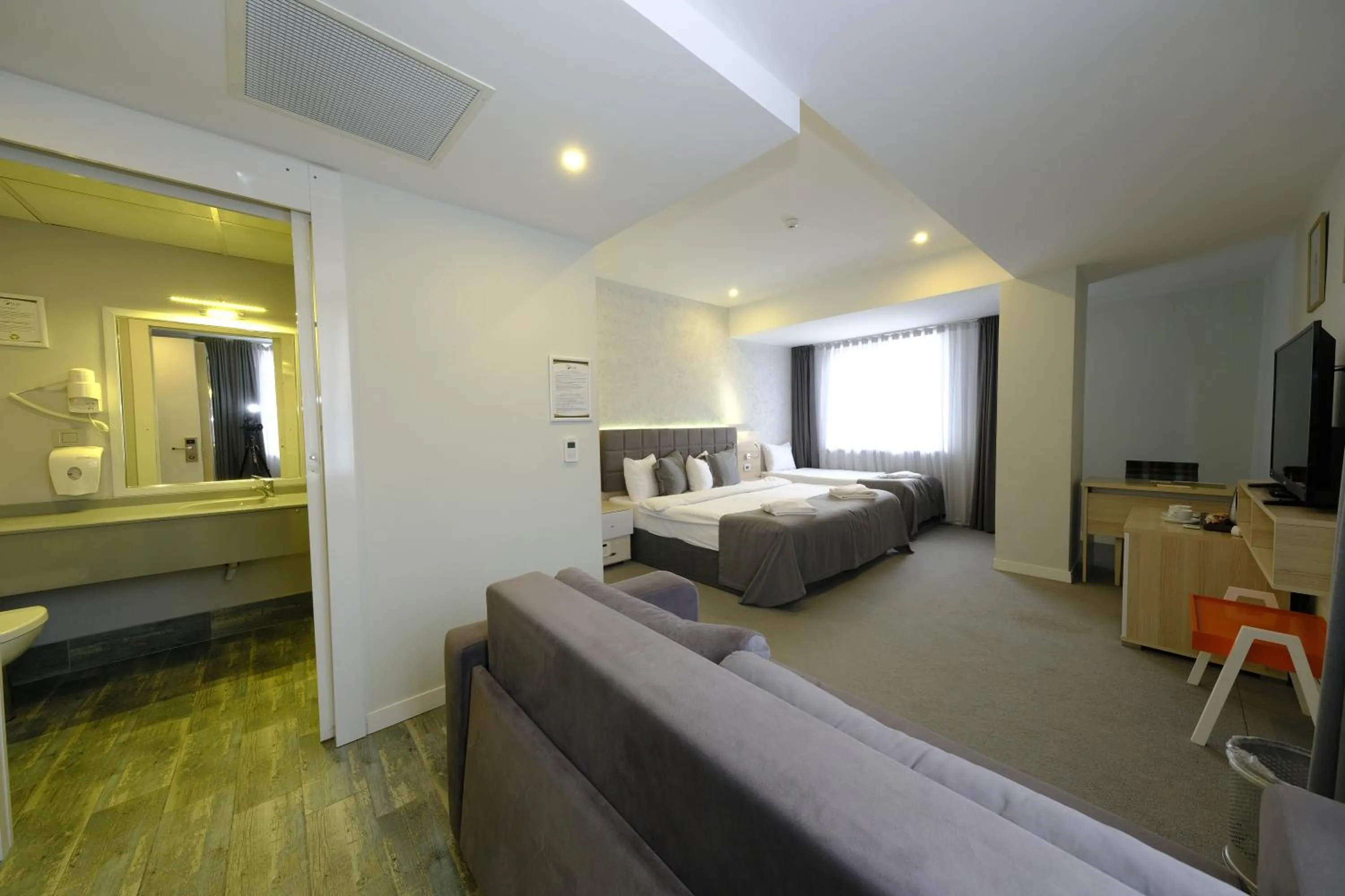 Bed in leto city hotel