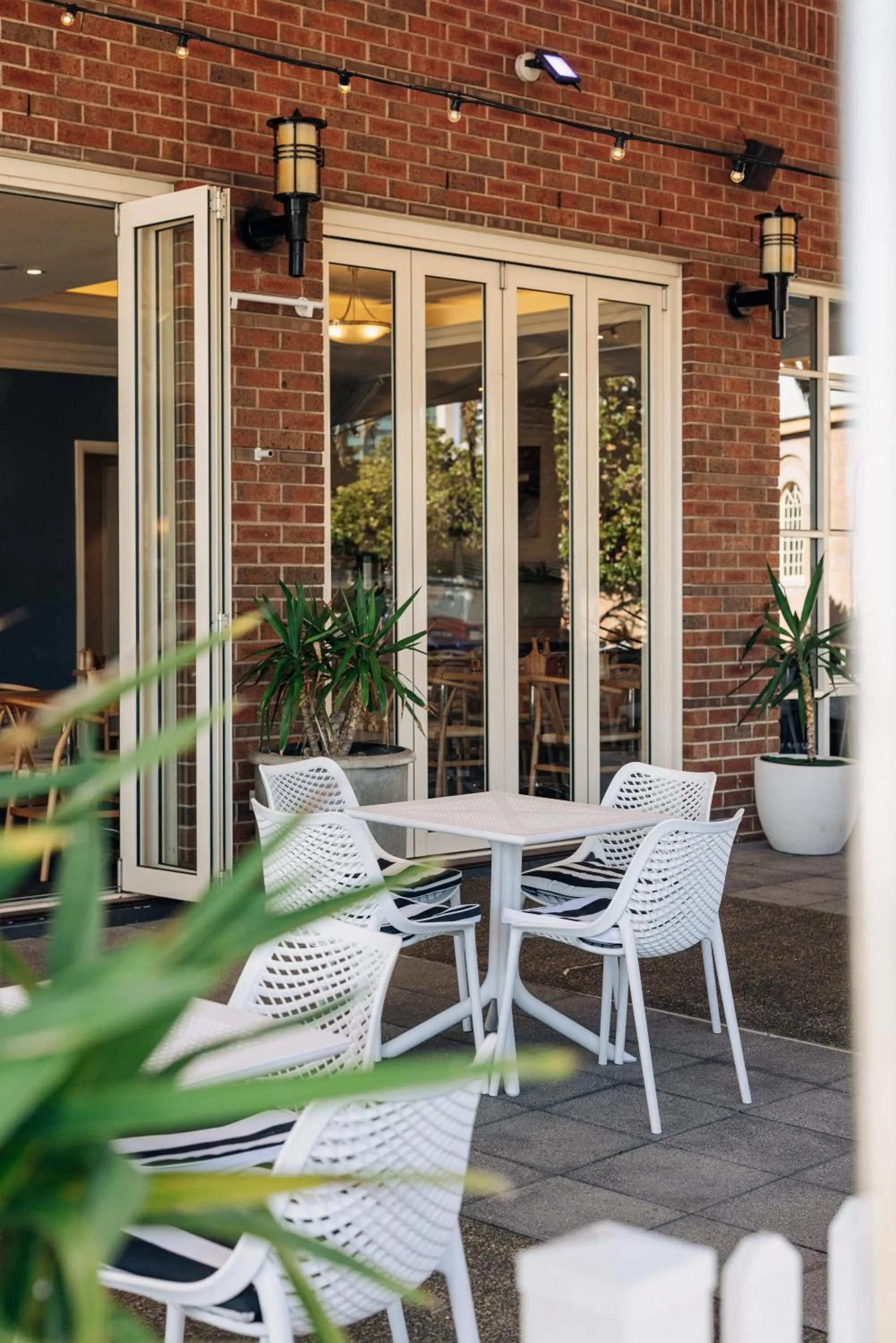 Restaurant/places to eat in Rydges Newcastle