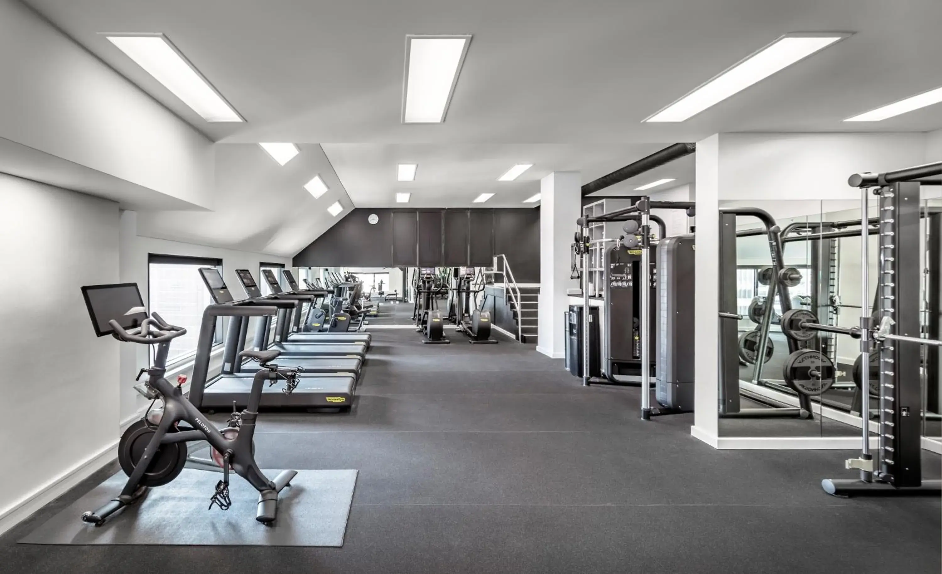 Property building in InterContinental Sydney by IHG Property building in InterContinental Sydney by IHG