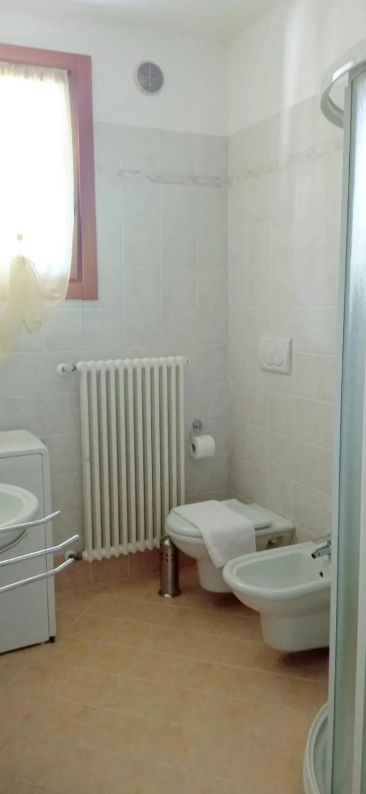 Bathroom in Sirmione Rosselli Apartments
