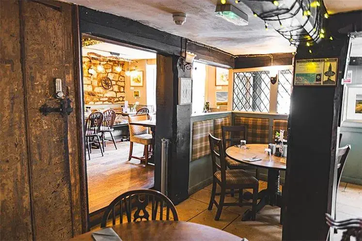 Dining area in White Horse Inn Dining area in White Horse Inn