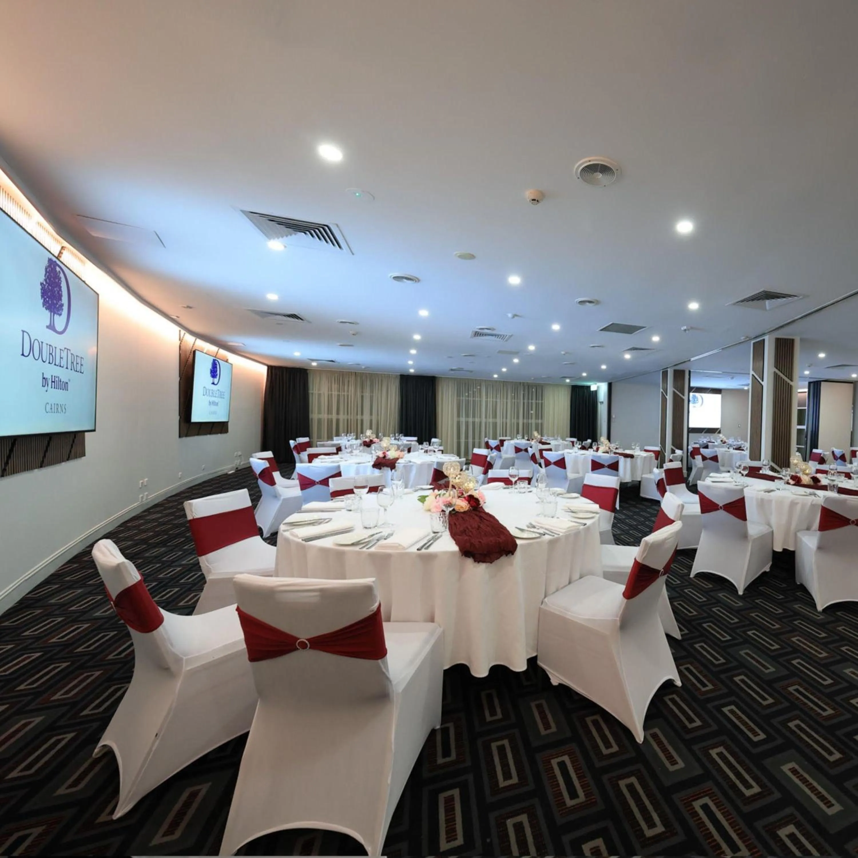 Meeting/conference room in DoubleTree by Hilton Cairns