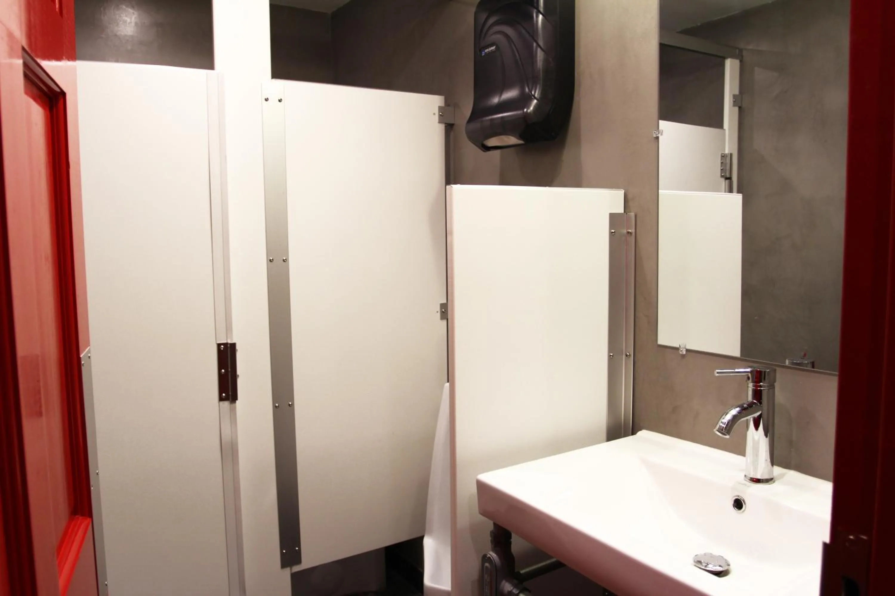 Toilet, Bathroom in Crates at the Gaythering - Men Only