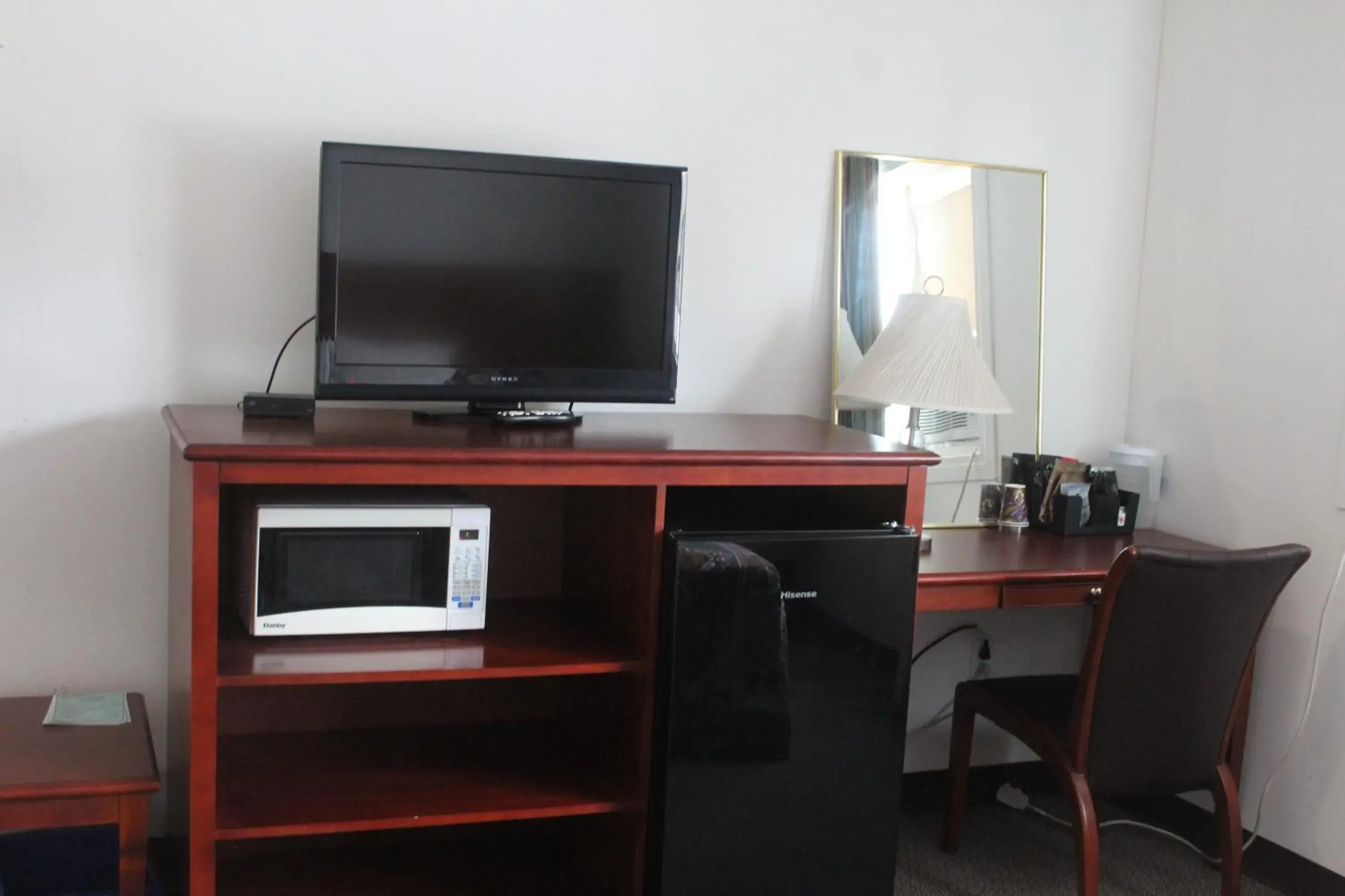 Single Room with Private Bathroom - single occupancy - Non Smoking in Esterhazy Motor Hotel Single Room with Private Bathroom - single occupancy - Non Smoking in Esterhazy Motor Hotel