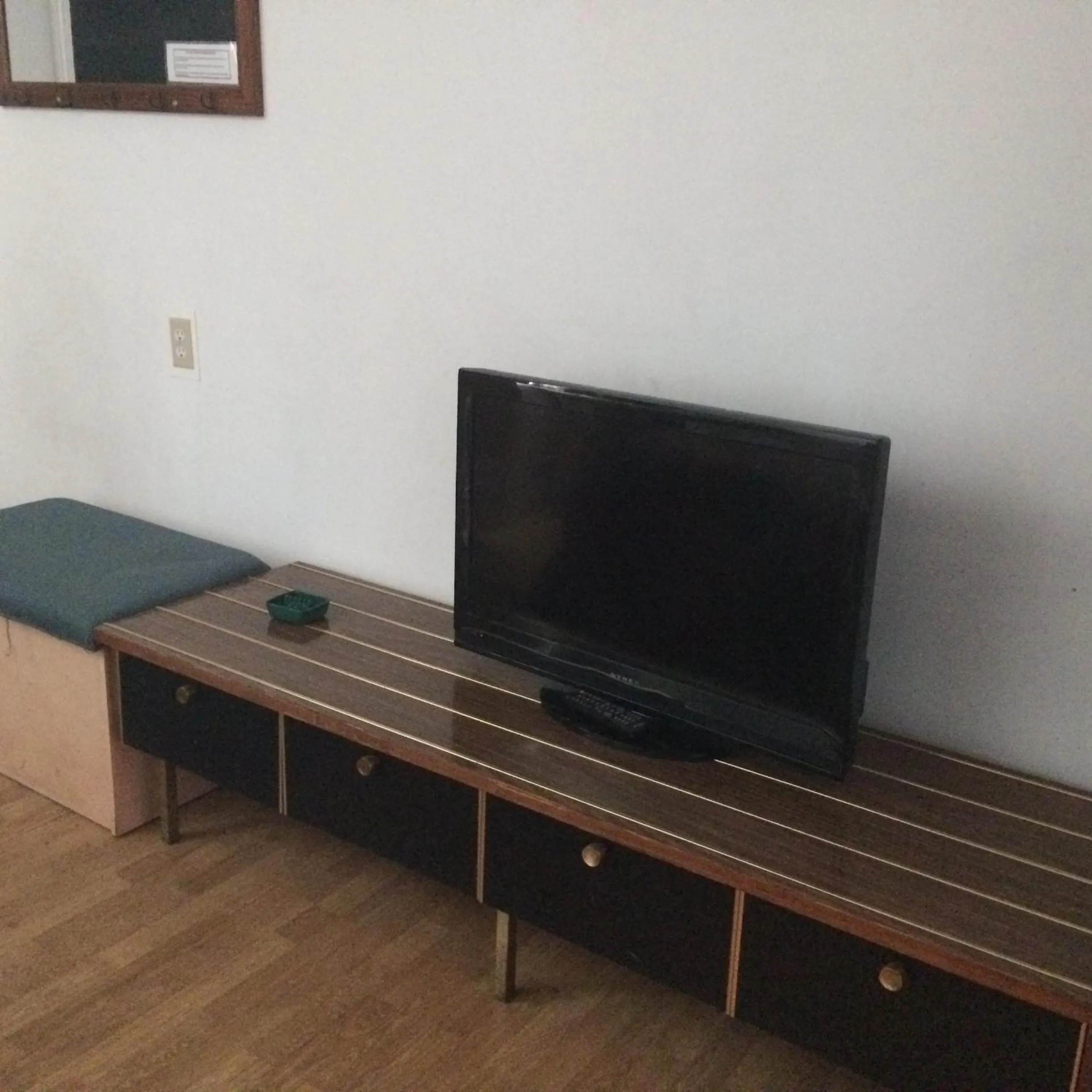 TV and multimedia in Esterhazy Motor Hotel