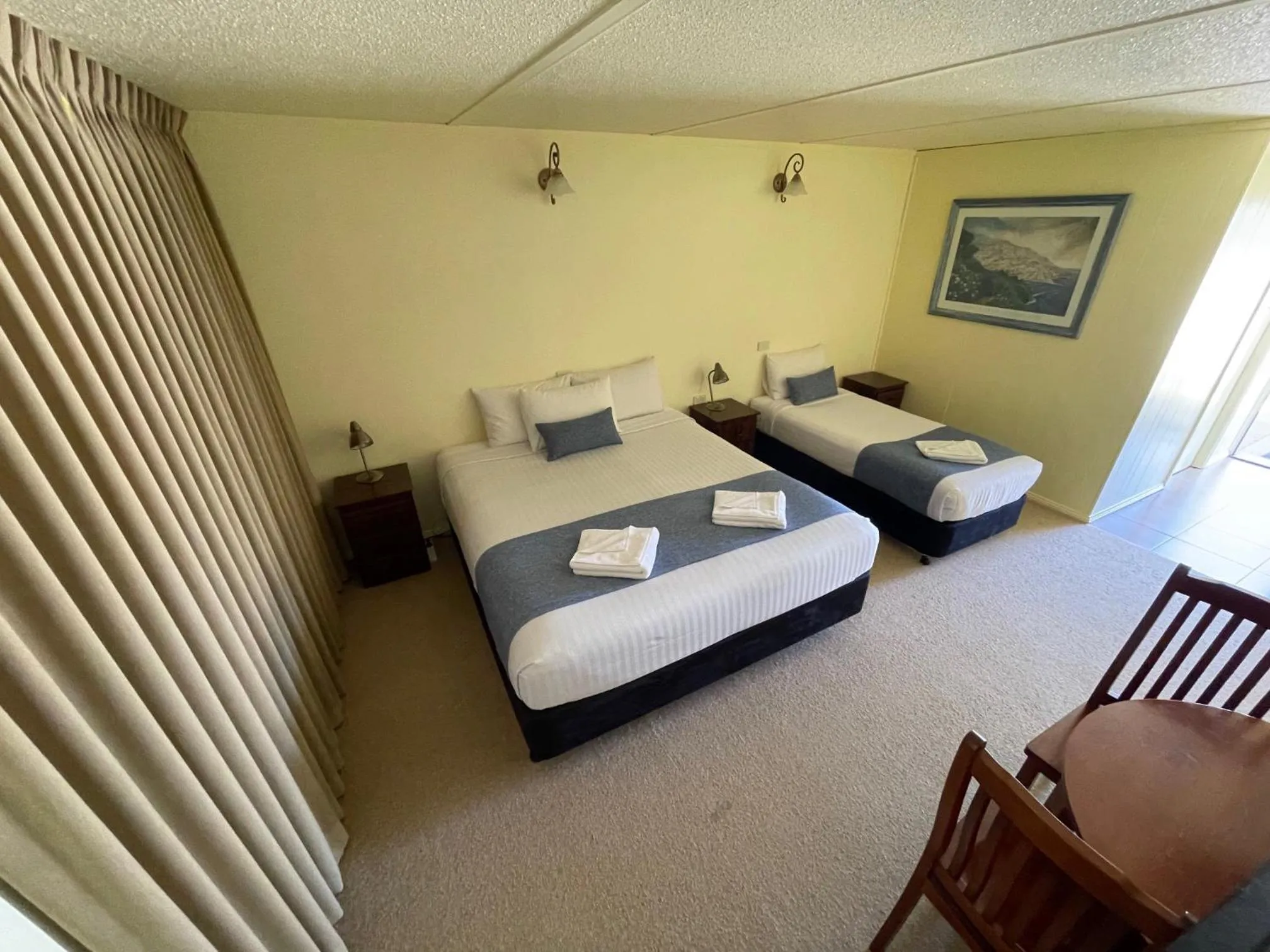 Bed in Jerilderie Motor Inn