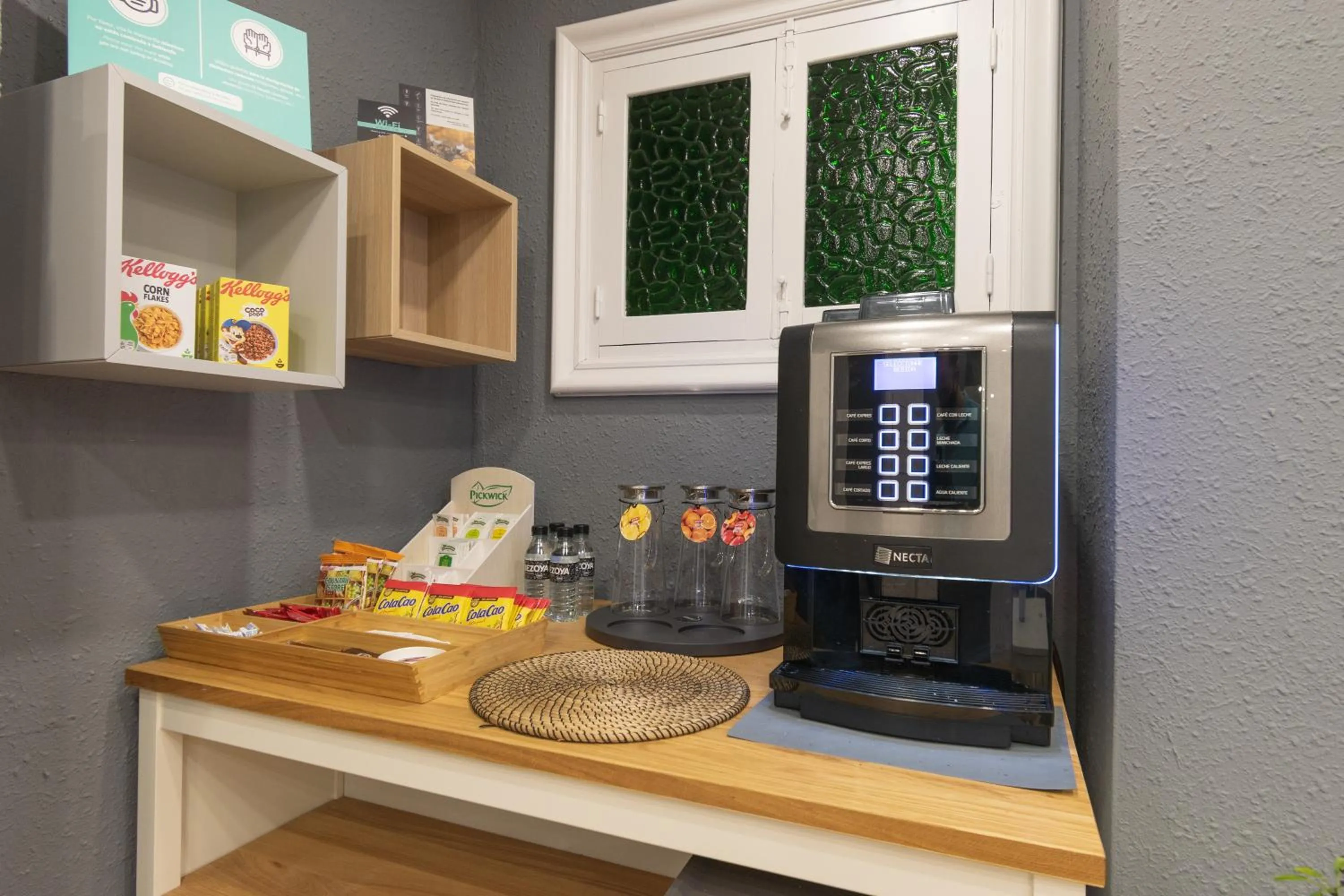 Coffee/tea facilities in Alda Centro Pamplona