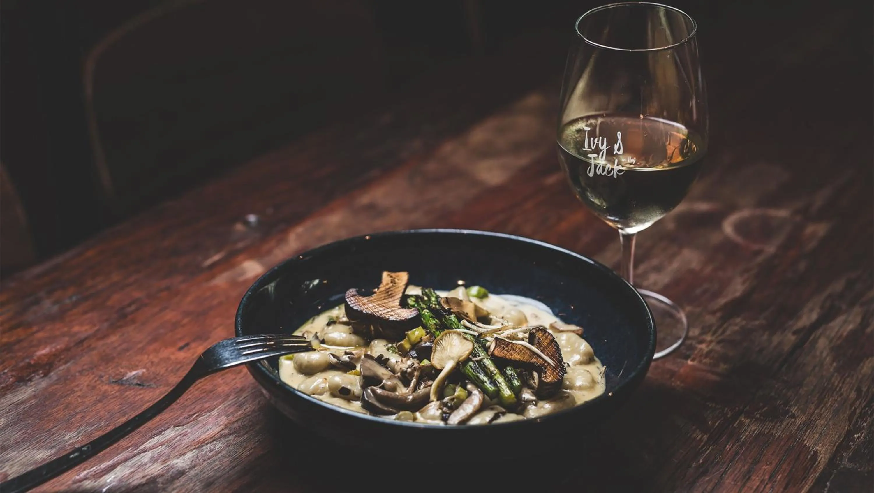 Restaurant/places to eat in Holiday Inn Perth City Centre by IHG