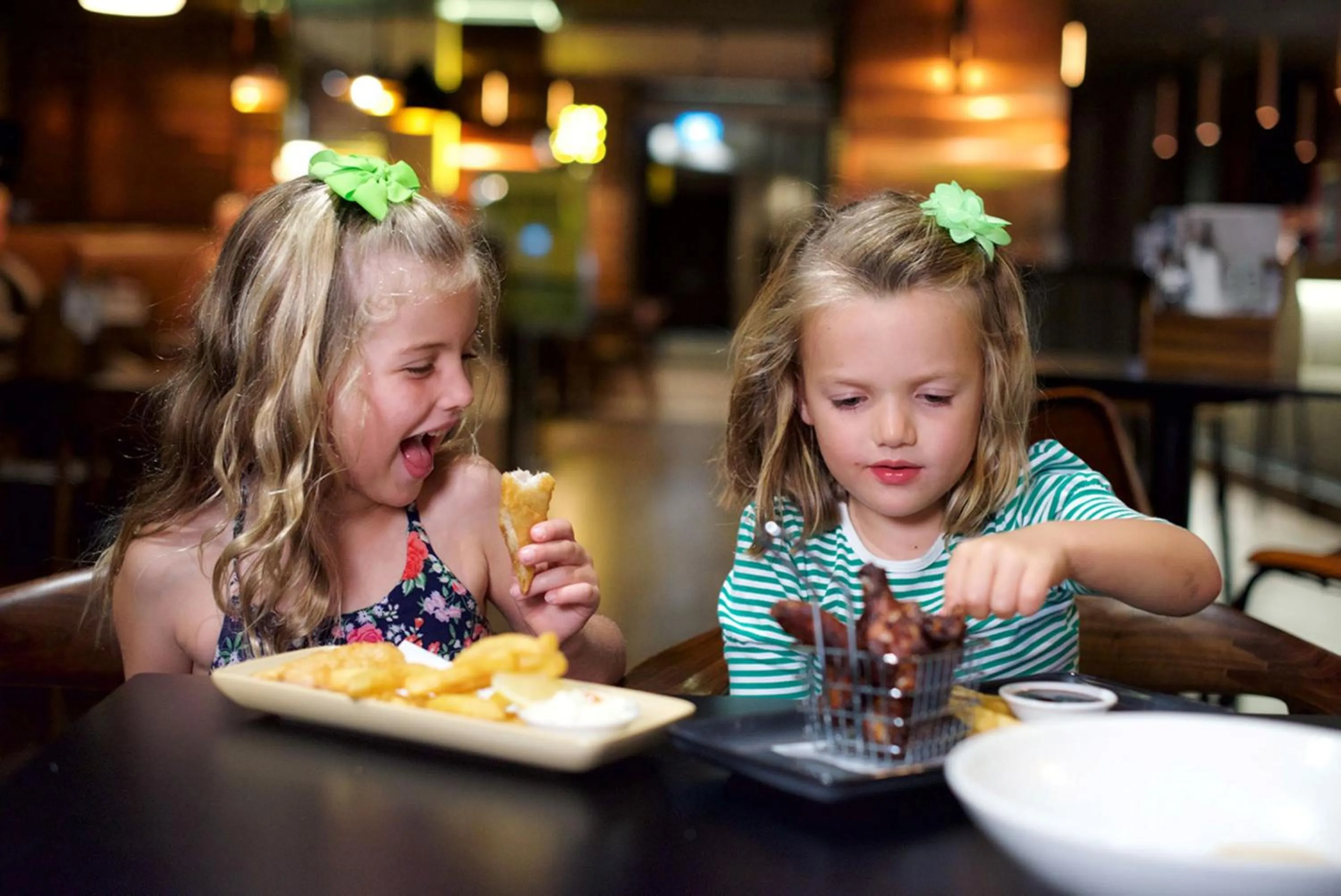 Restaurant/places to eat in Holiday Inn Perth City Centre by IHG