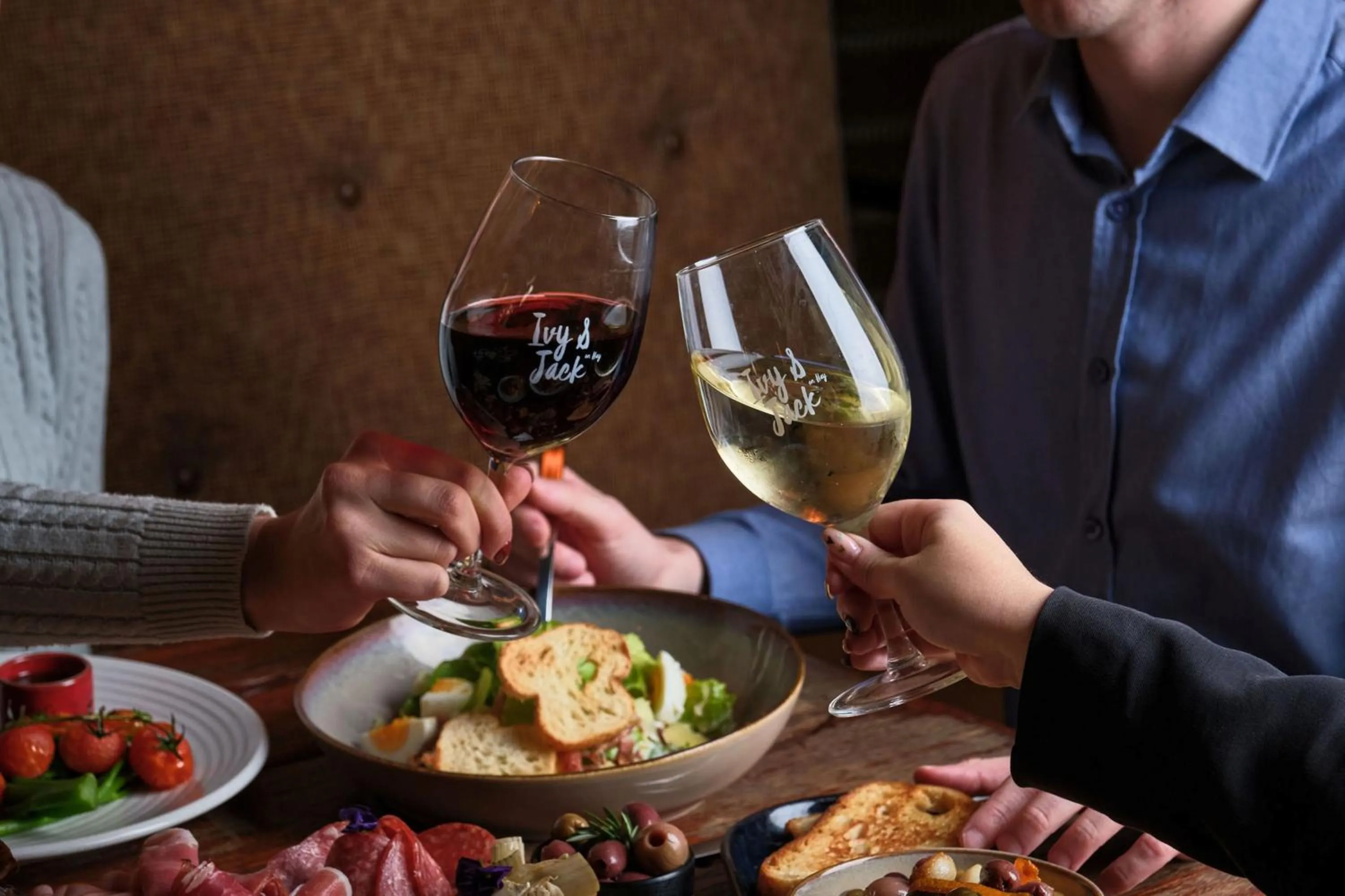 Restaurant/places to eat in Holiday Inn Perth City Centre by IHG