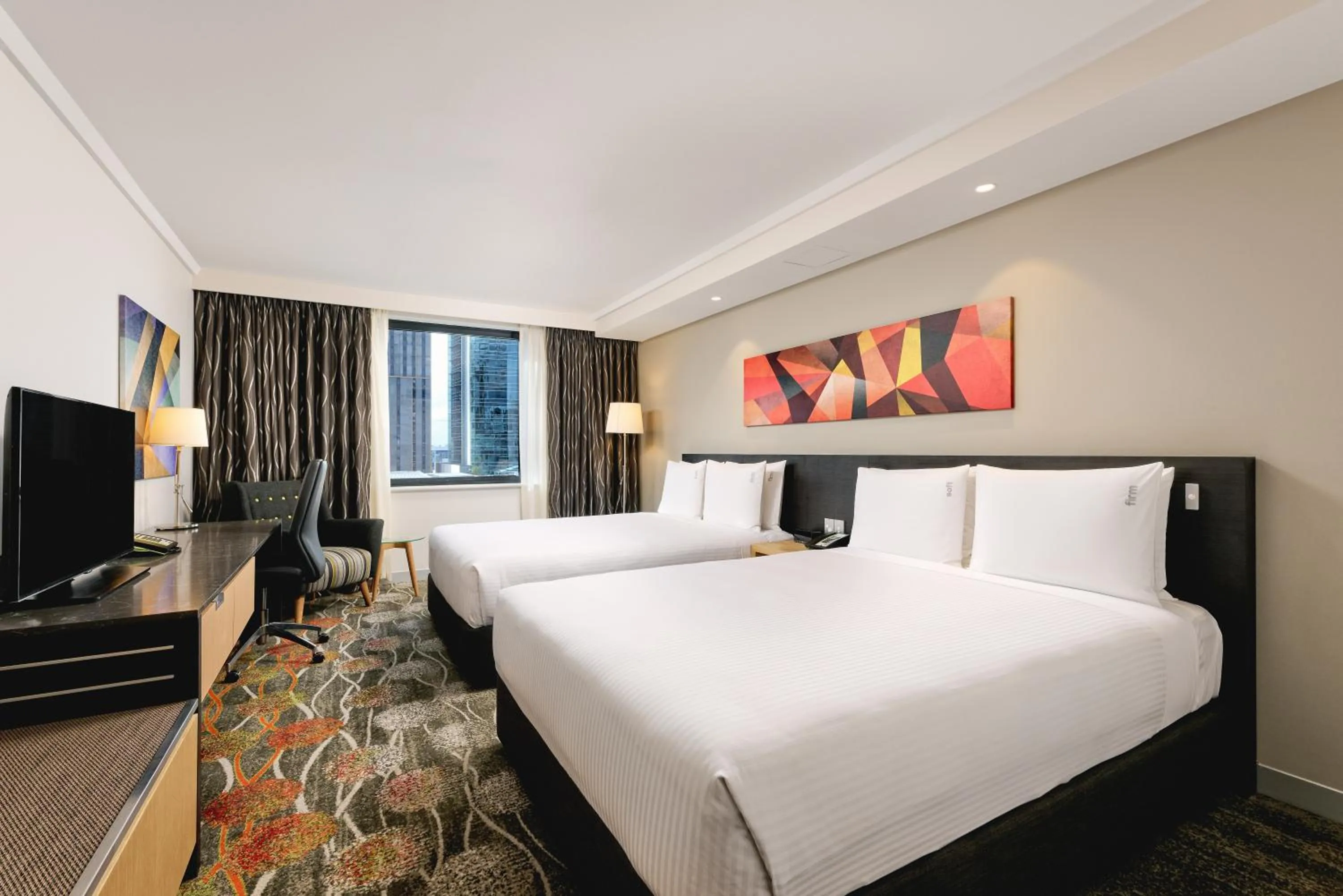 Bed in Holiday Inn Perth City Centre by IHG