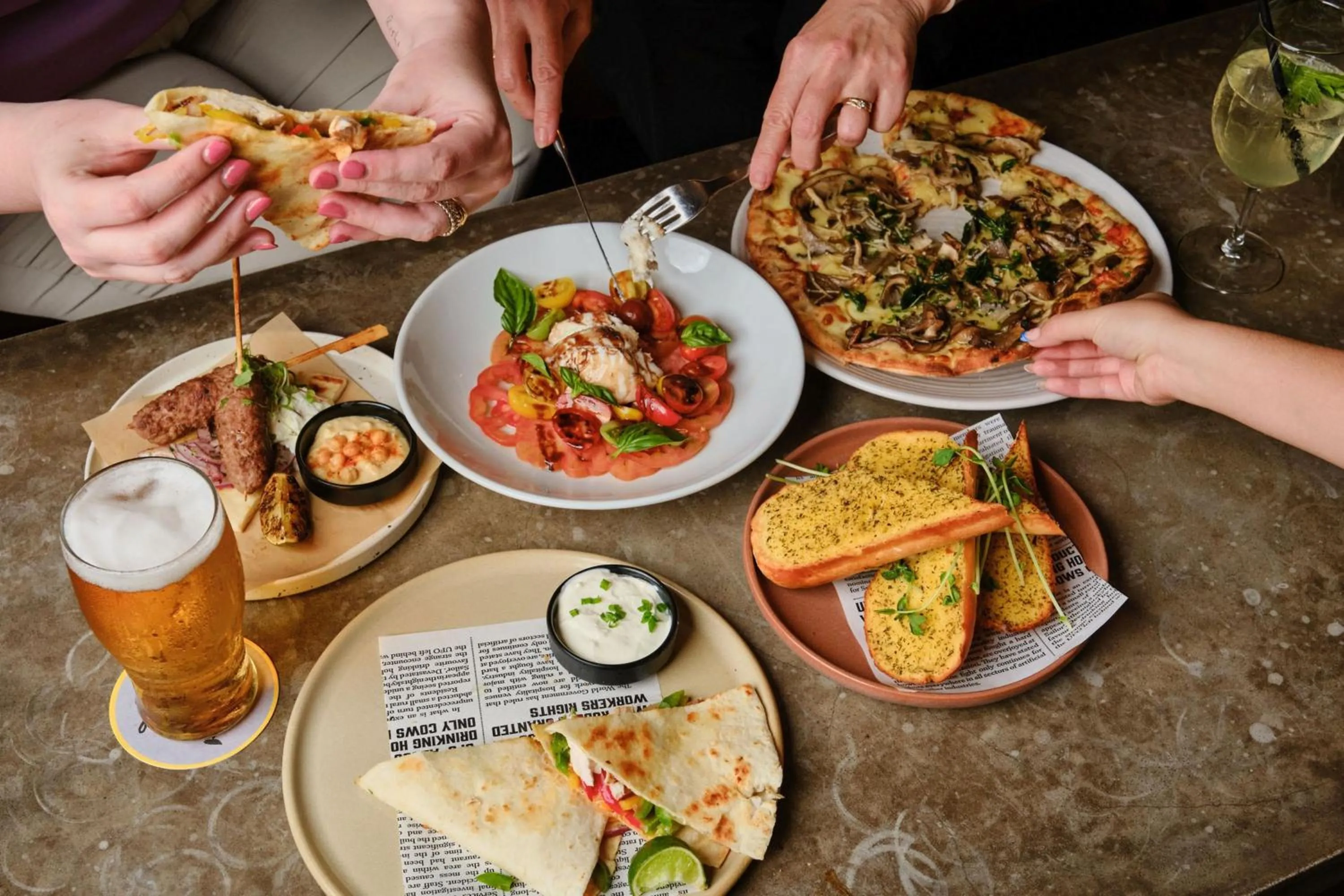 Restaurant/places to eat in Holiday Inn Perth City Centre by IHG