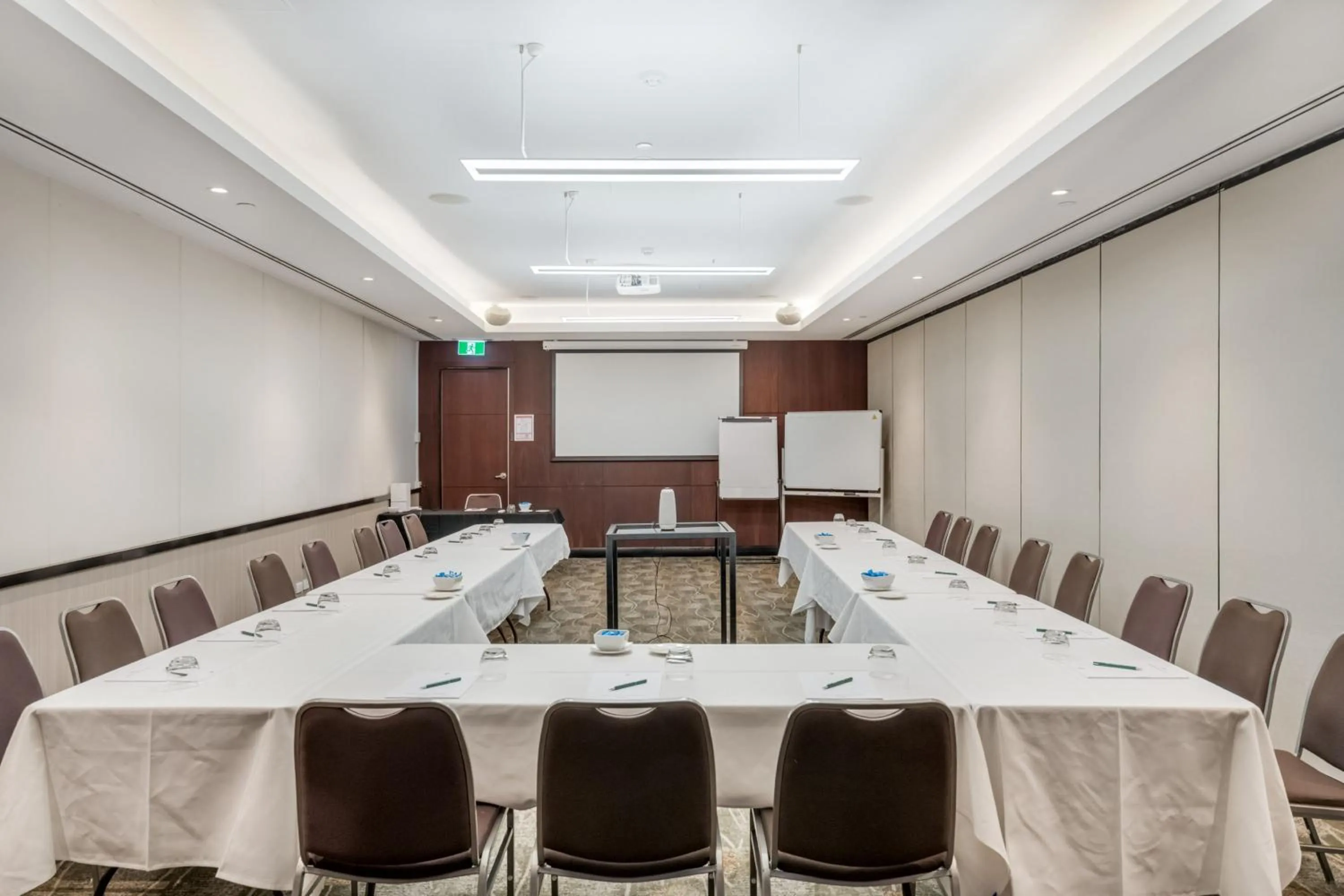 Meeting/conference room in Holiday Inn Perth City Centre by IHG