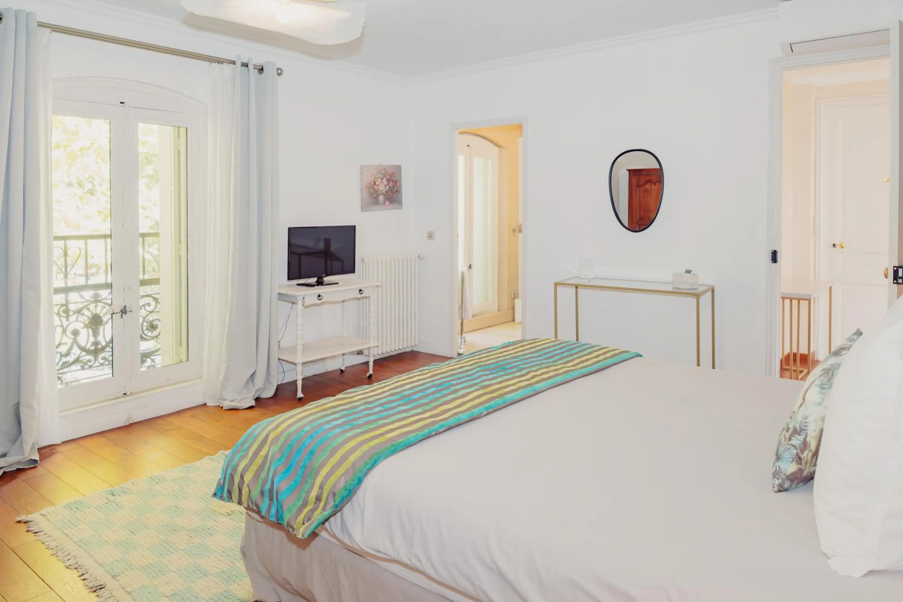 Bed in Maison Douce Arles