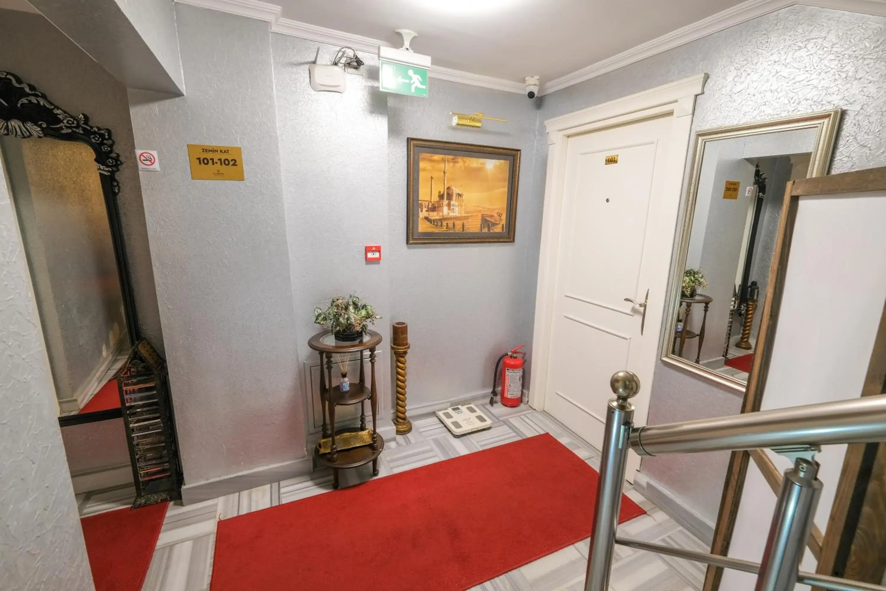 Property building in Loren Hotel&Suites Property building in Loren Hotel&Suites