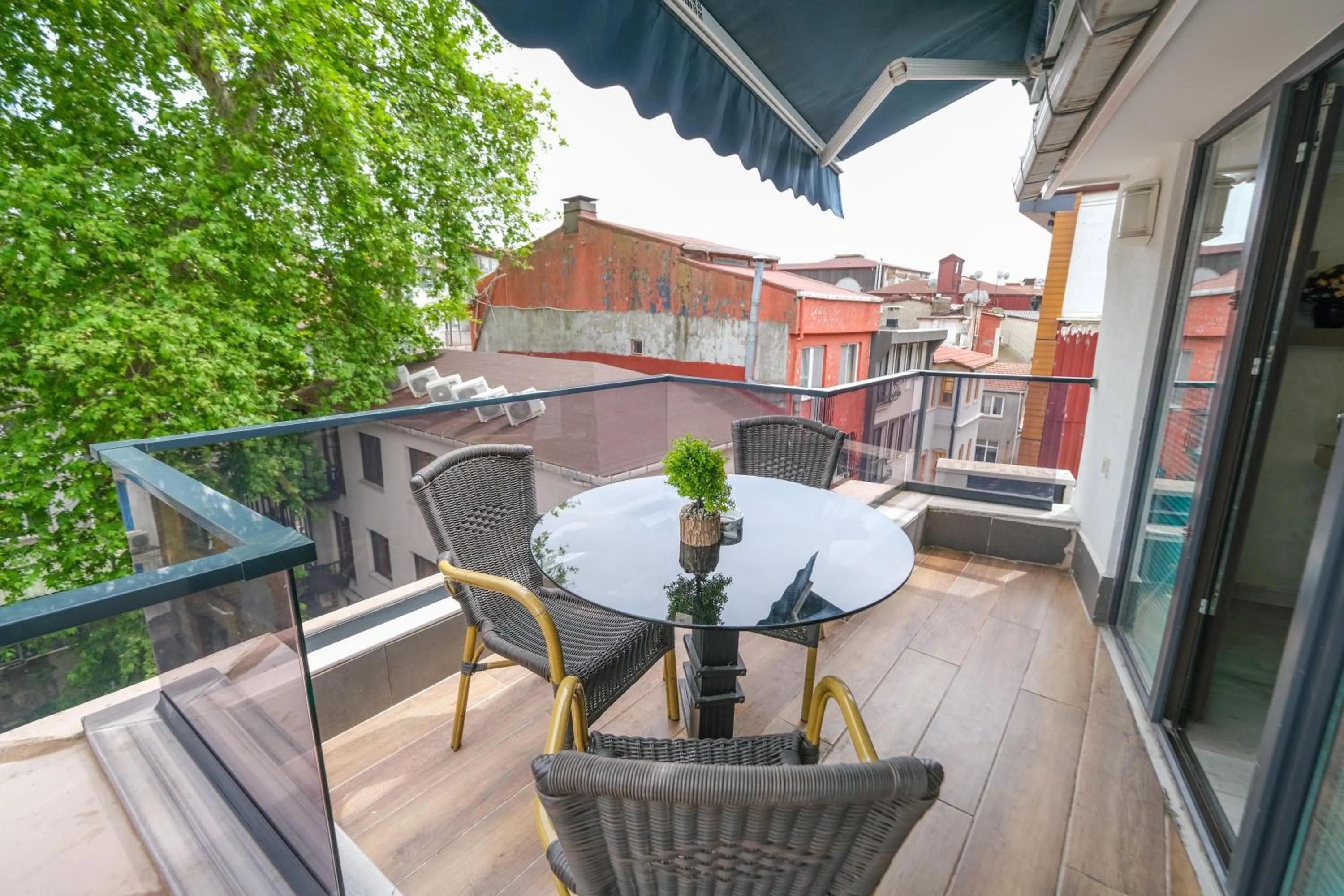 Balcony/Terrace in Loren Hotel&Suites