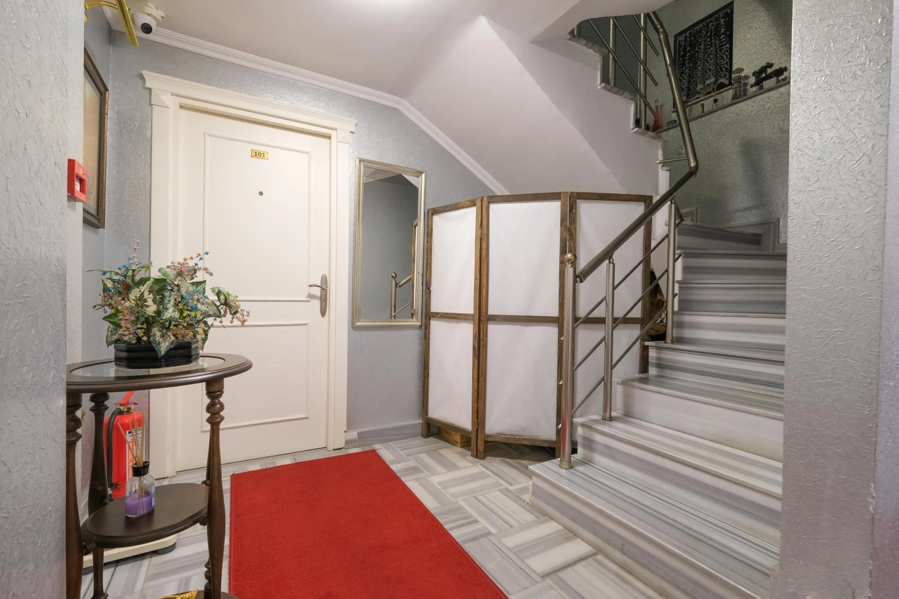 Property building in Loren Hotel&Suites